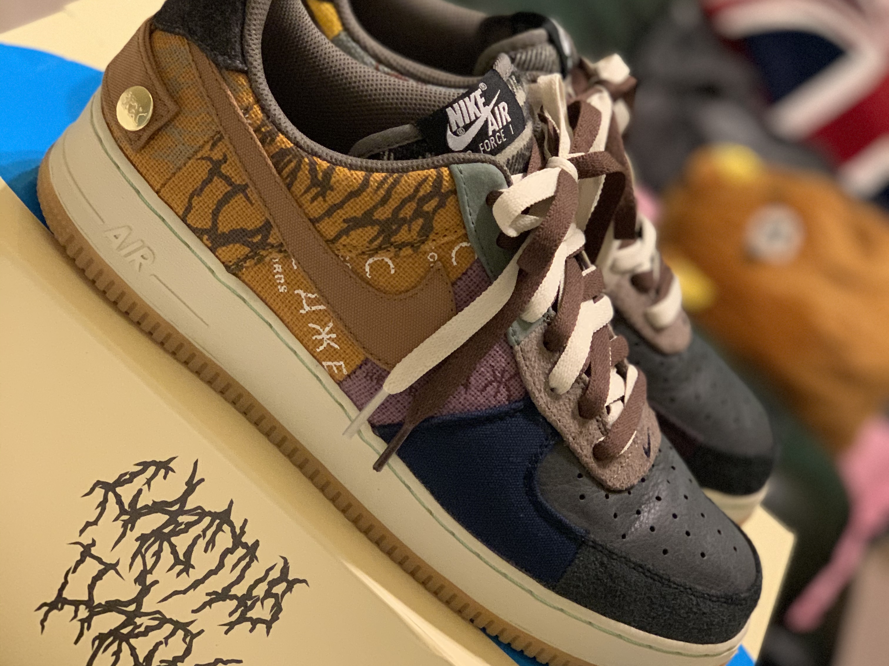 Nike x Travis Scott Air Force 1 Low Cactus Jack 착용 스타일 - 2