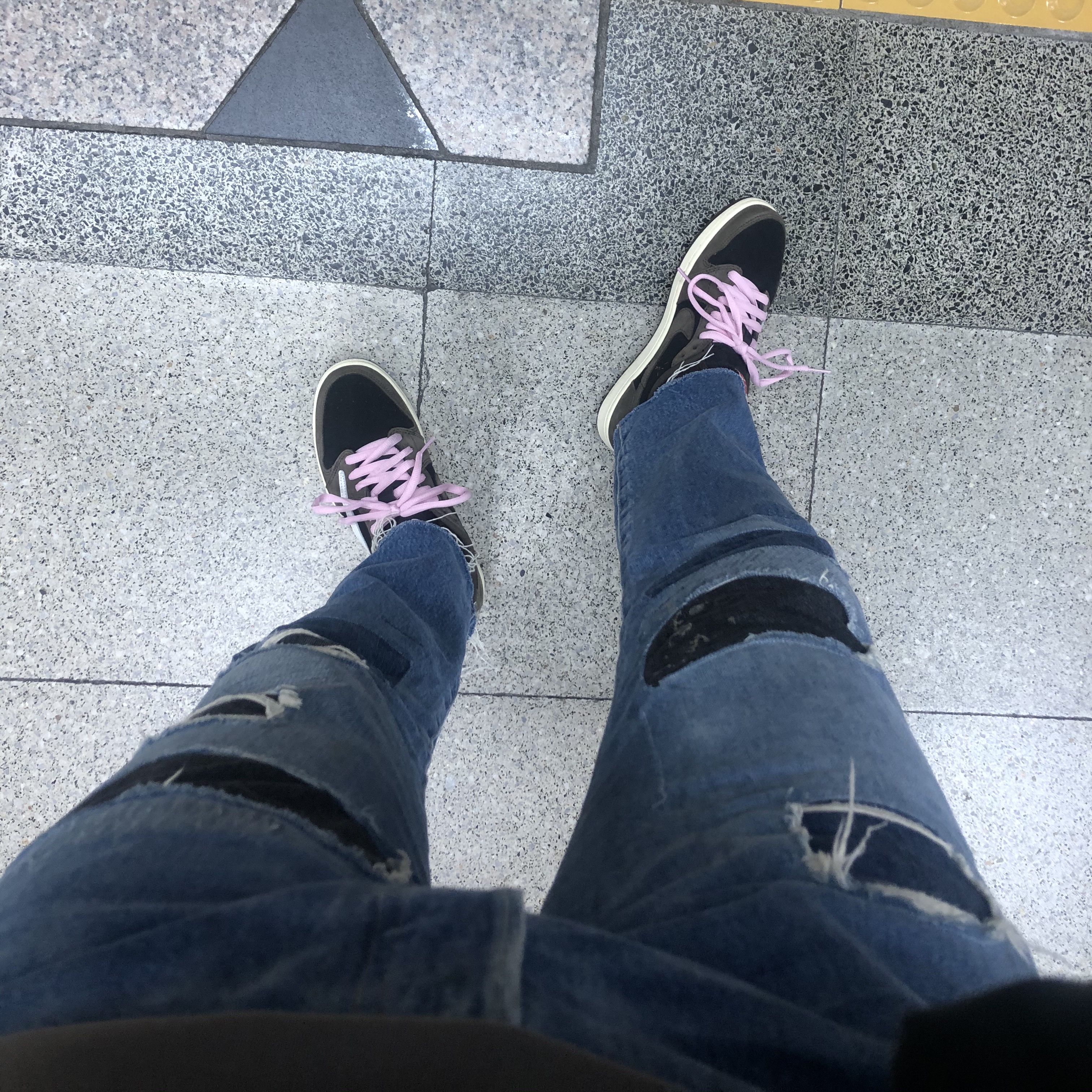 Jordan 1 x Travis Scott Retro Low OG SP Mocha 착용 스타일