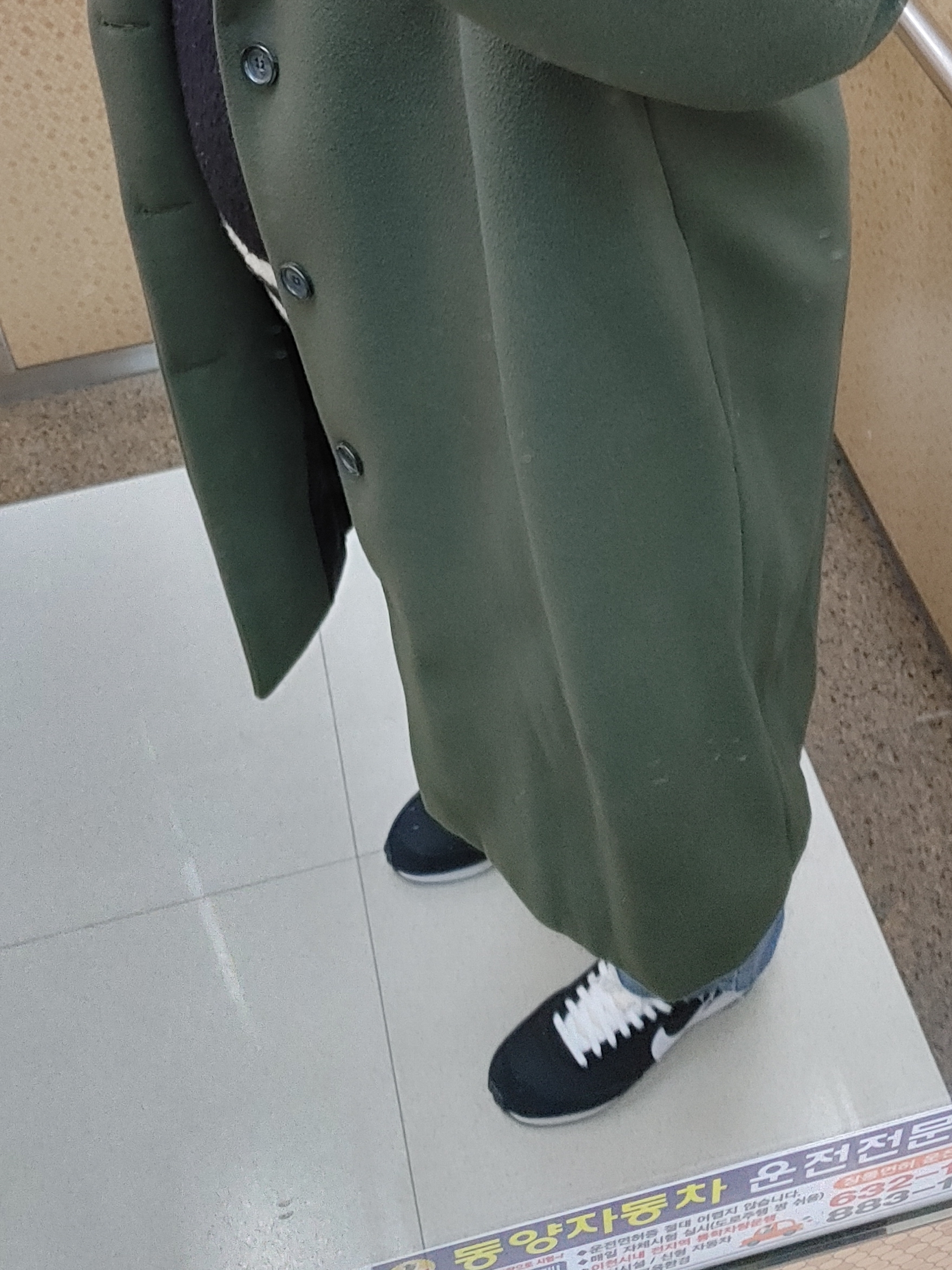 Nike Air Tailwind 79 Black White 착용 스타일 - 1