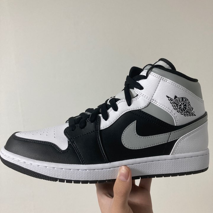 Jordan 1 Mid White Shadow 착용 스타일