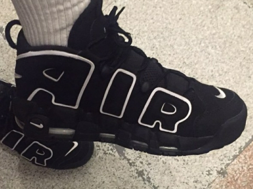 Nike Air More Uptempo Black White 2020 착용 스타일