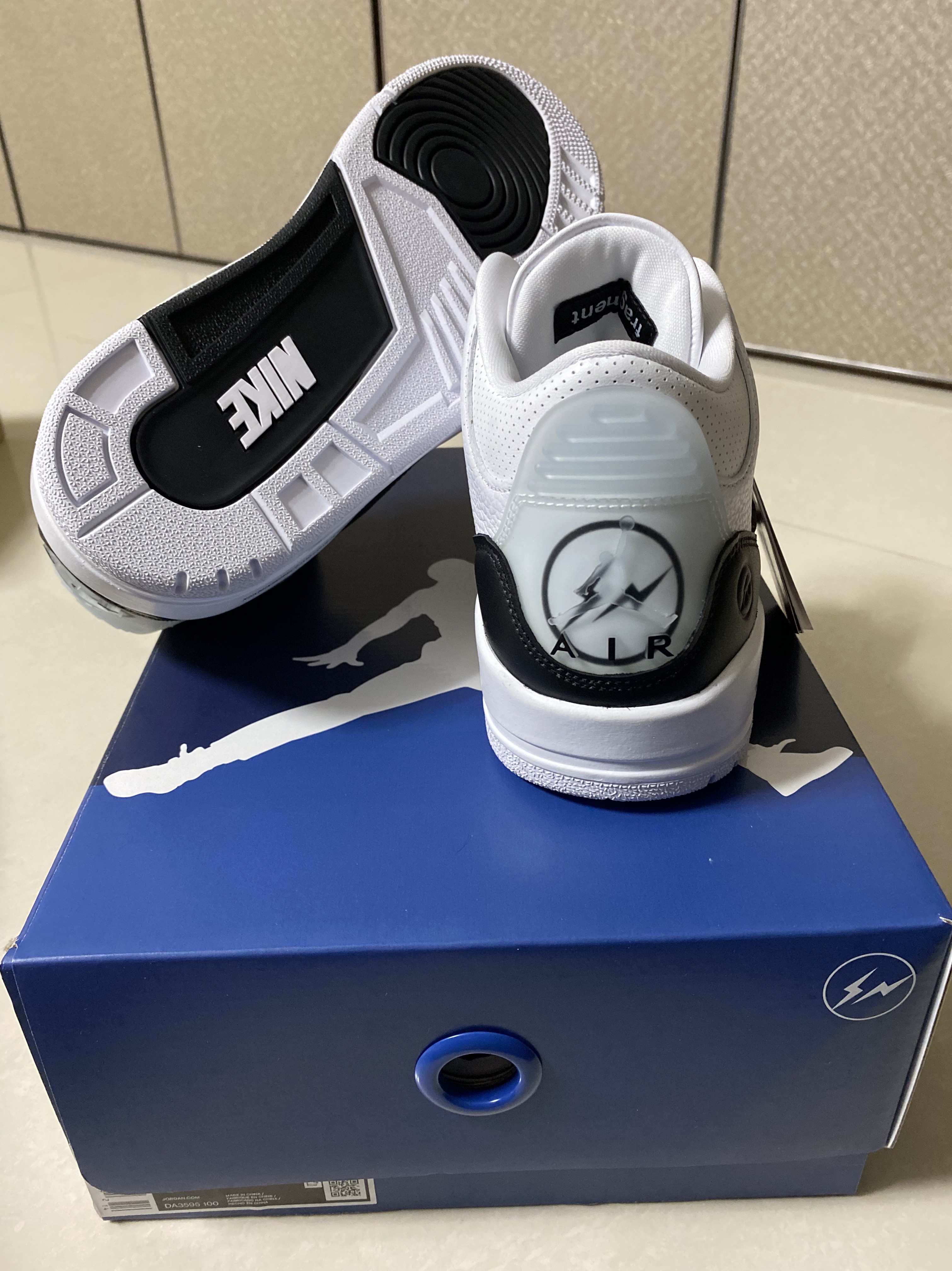 Jordan 3 x Fragment Retro SP White Black 착용 스타일