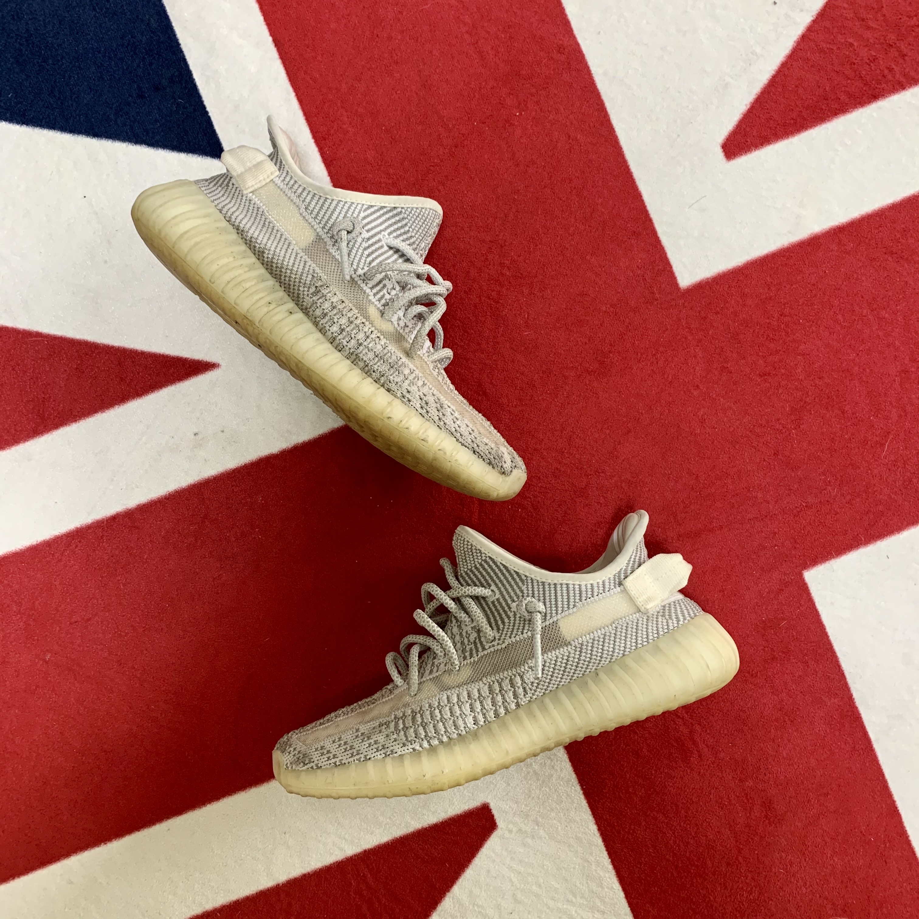 Adidas Yeezy Boost 350 V2 Static - Non-Reflective 2018 착용 스타일