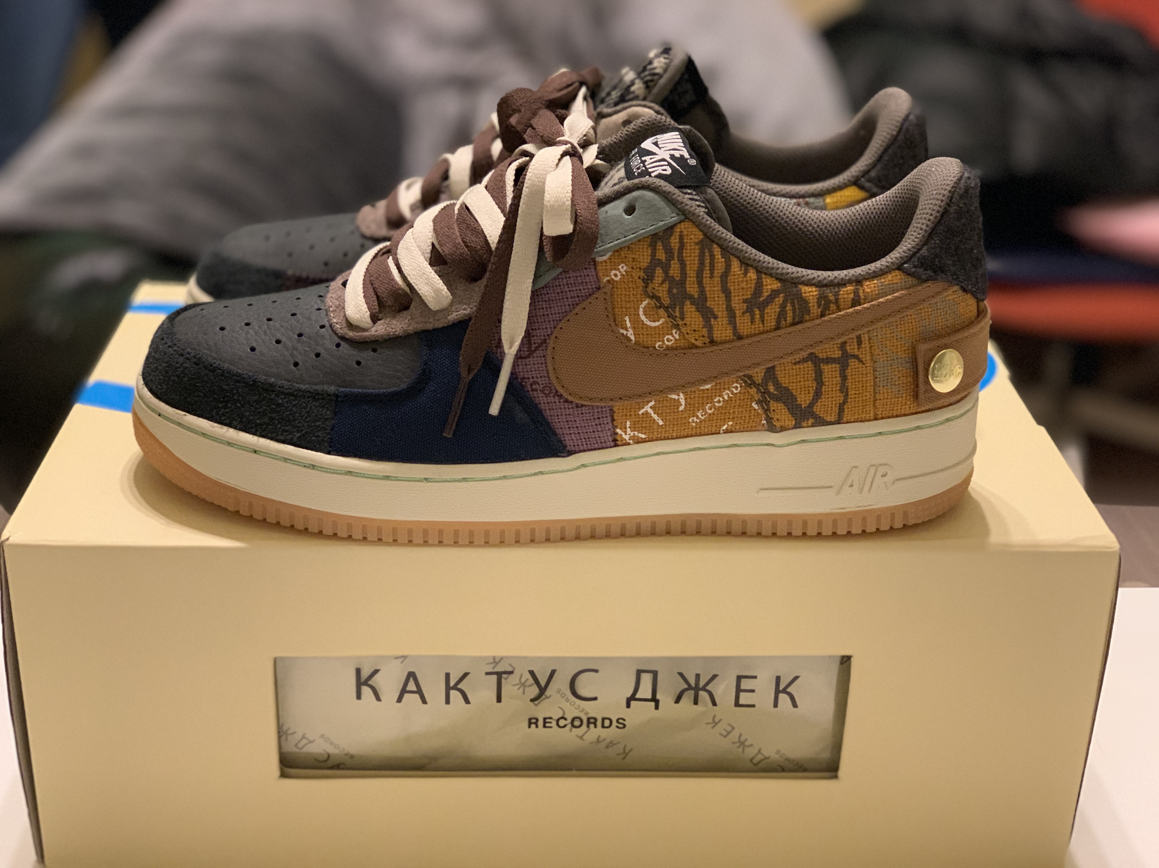 Nike x Travis Scott Air Force 1 Low Cactus Jack 착용 스타일 - 3