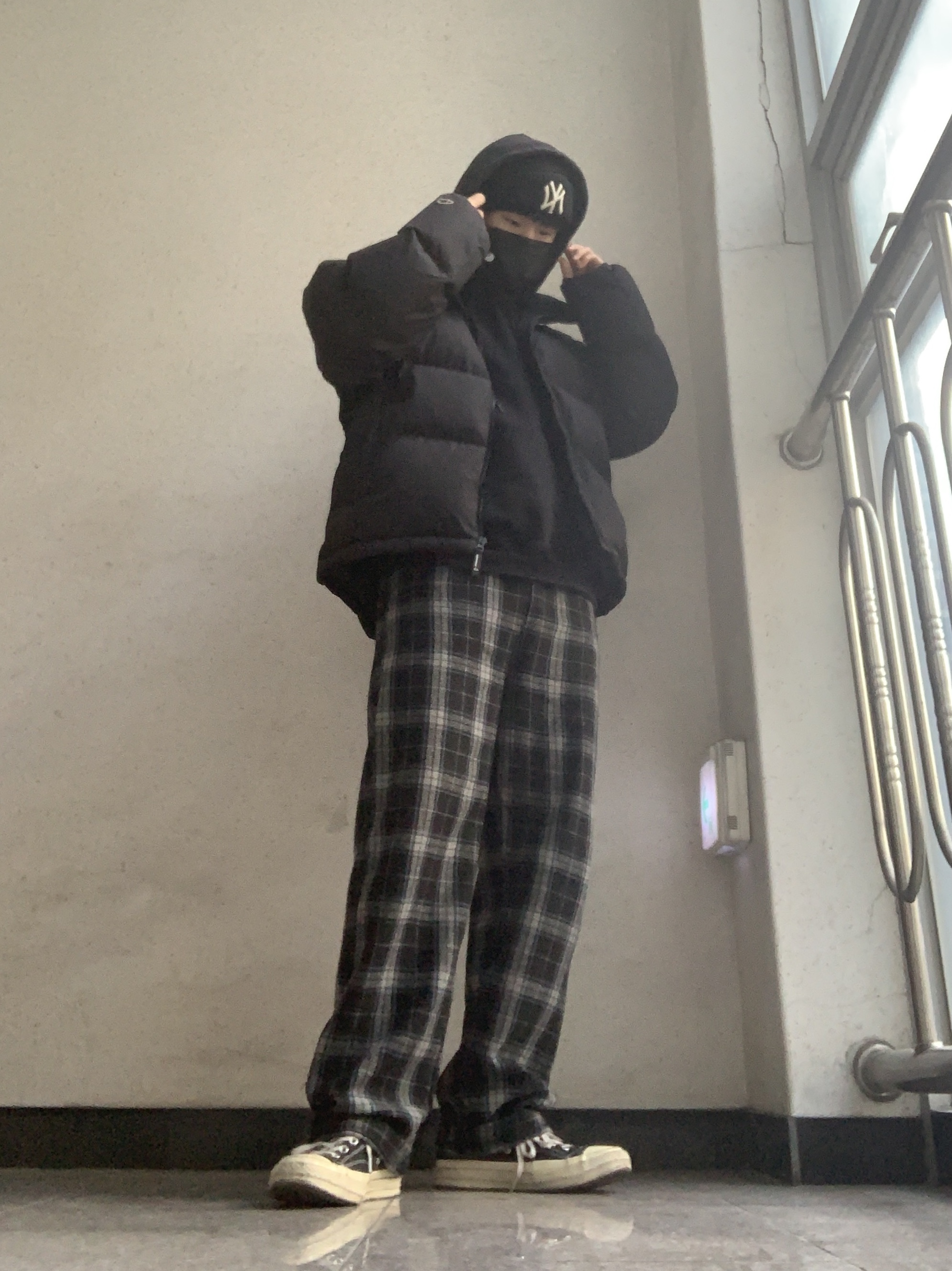Converse x Play Comme des Garcons Chuck 70 Ox Black 착용 스타일