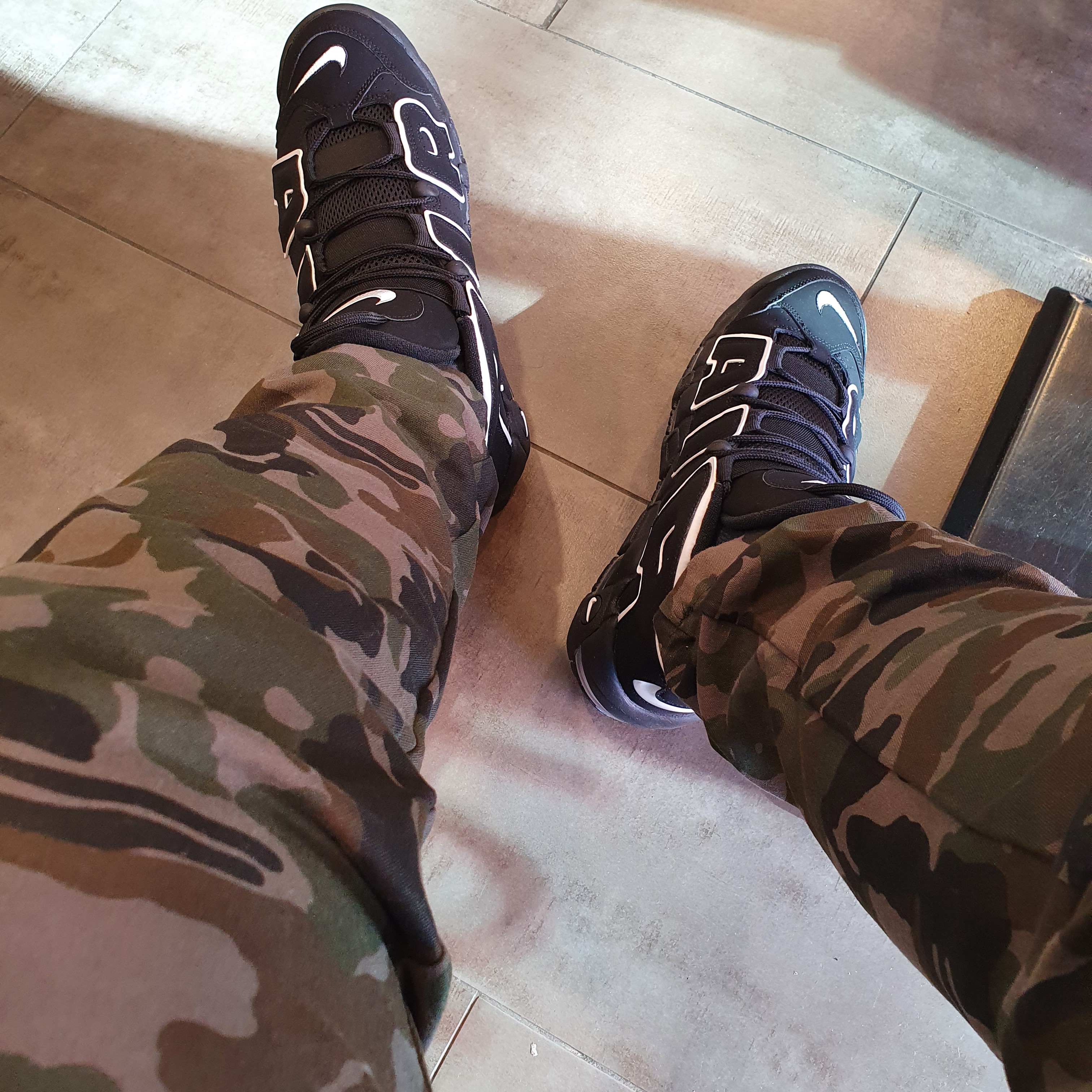 Nike Air More Uptempo Black White 2020 착용 스타일