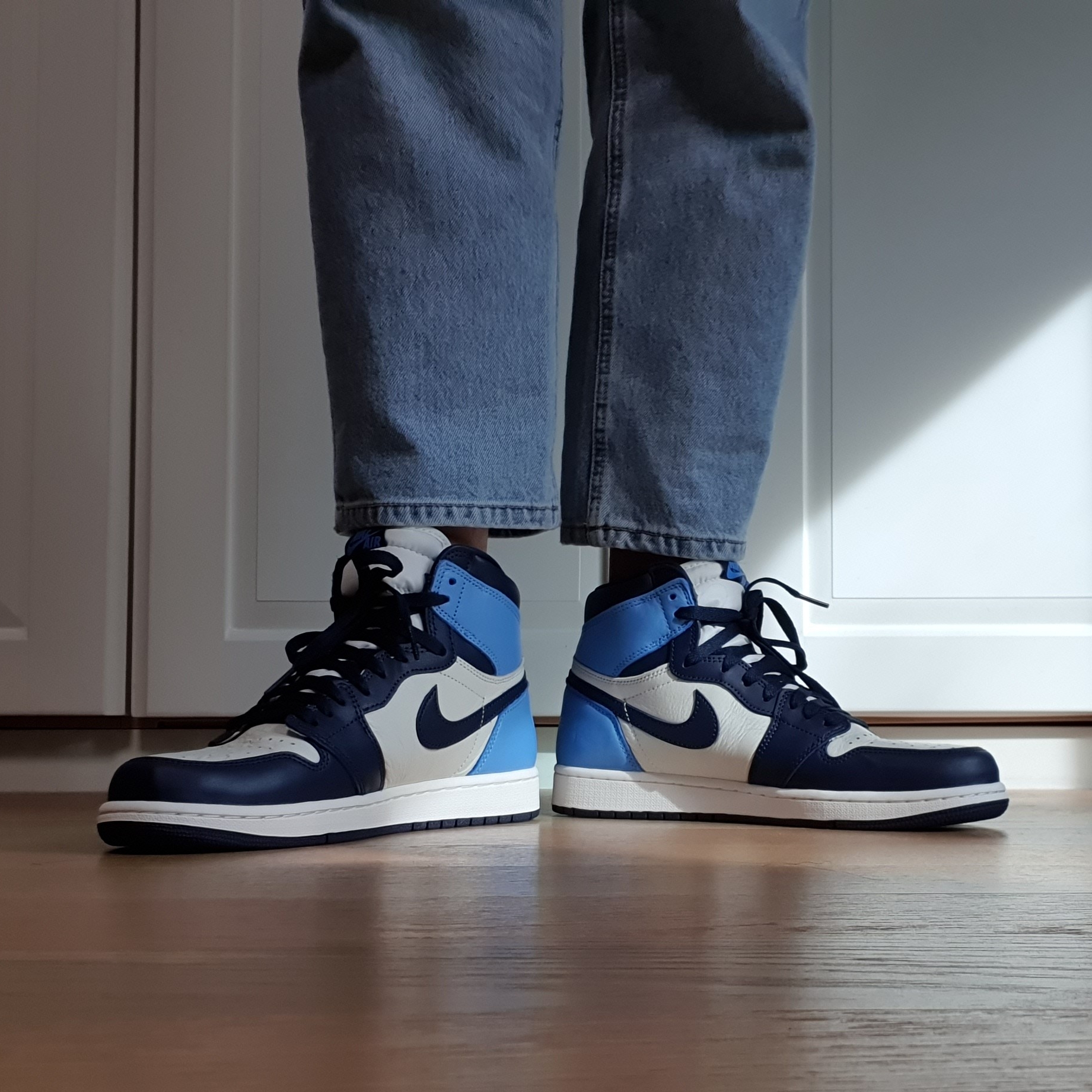 Jordan 1 Retro High Obsidian UNC 착용 스타일 - 2