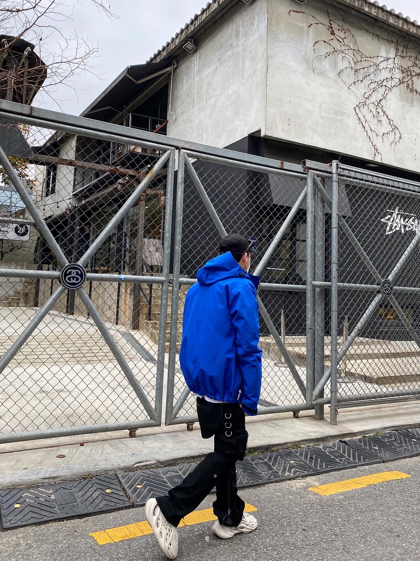Adidas Yeezy Foam RNNR Ararat 착용 스타일