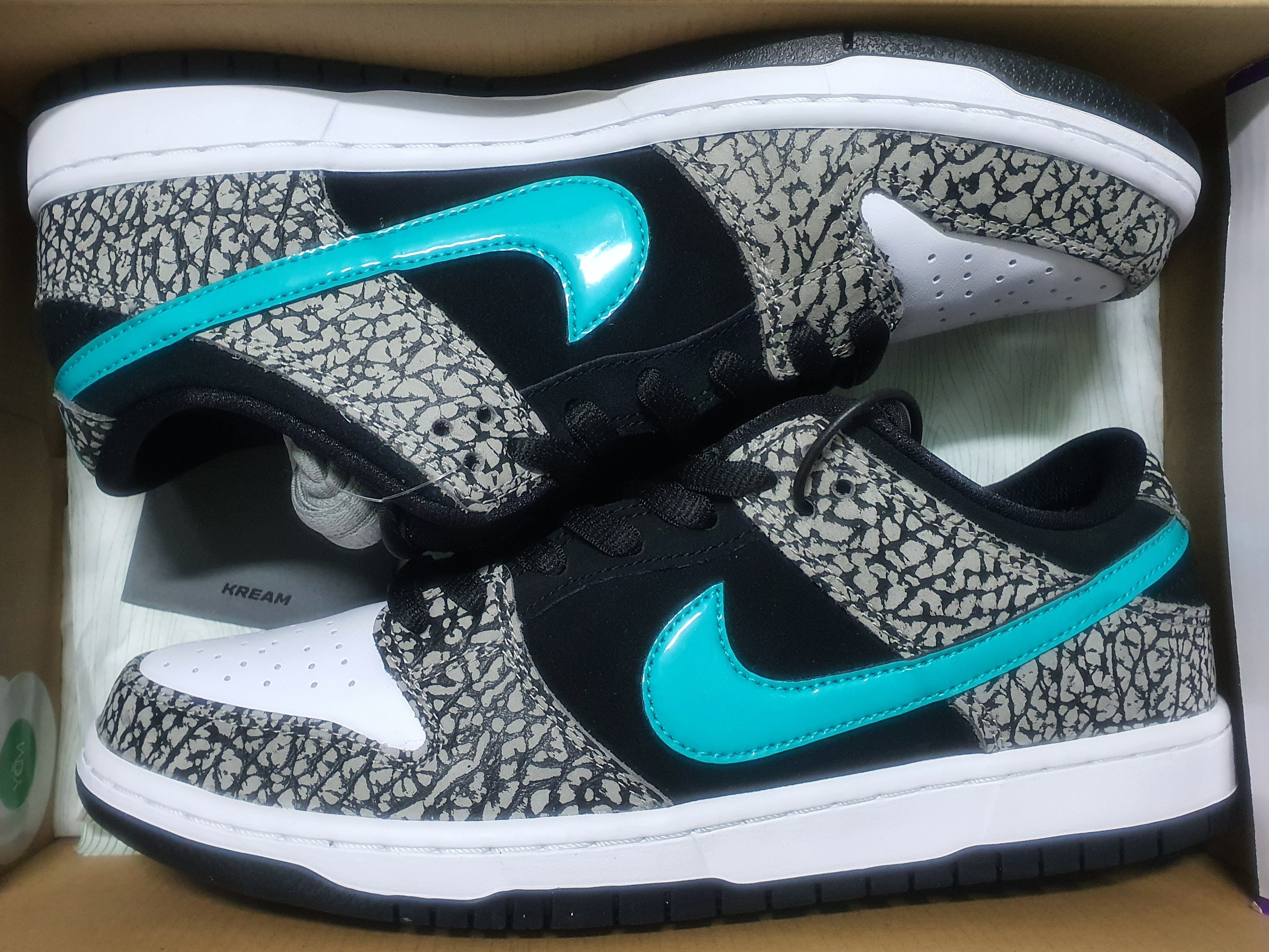 Nike SB Dunk Low Pro Clear Jade 착용 스타일