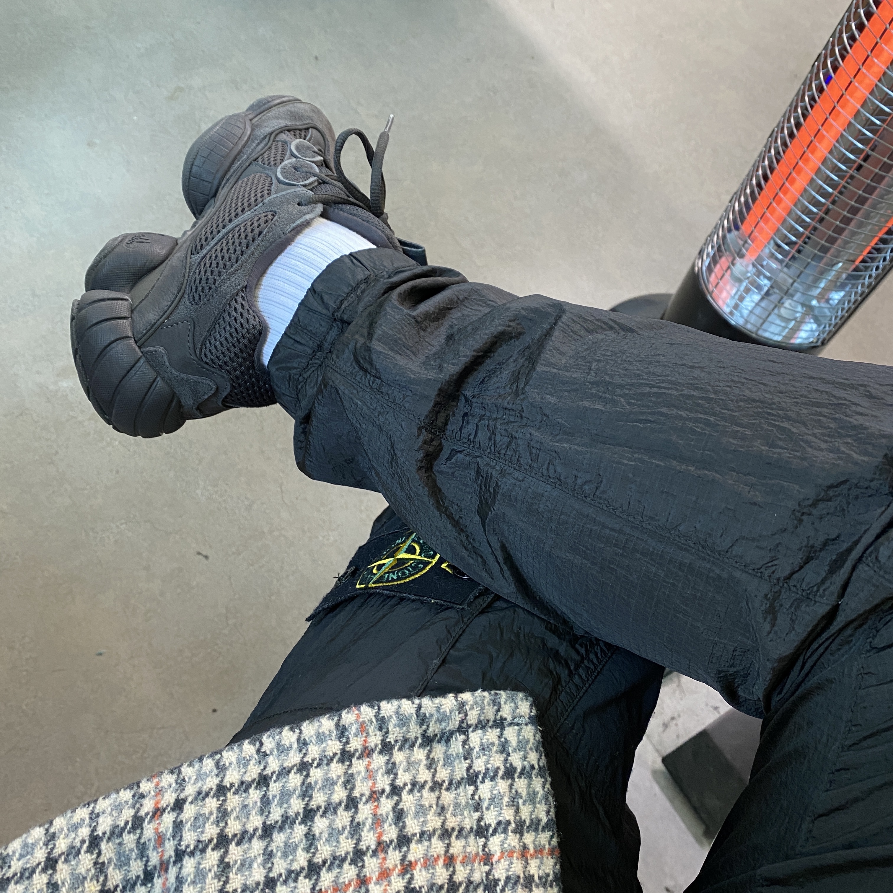 Adidas Yeezy 500 Utility Black 2018/2020 착용 스타일