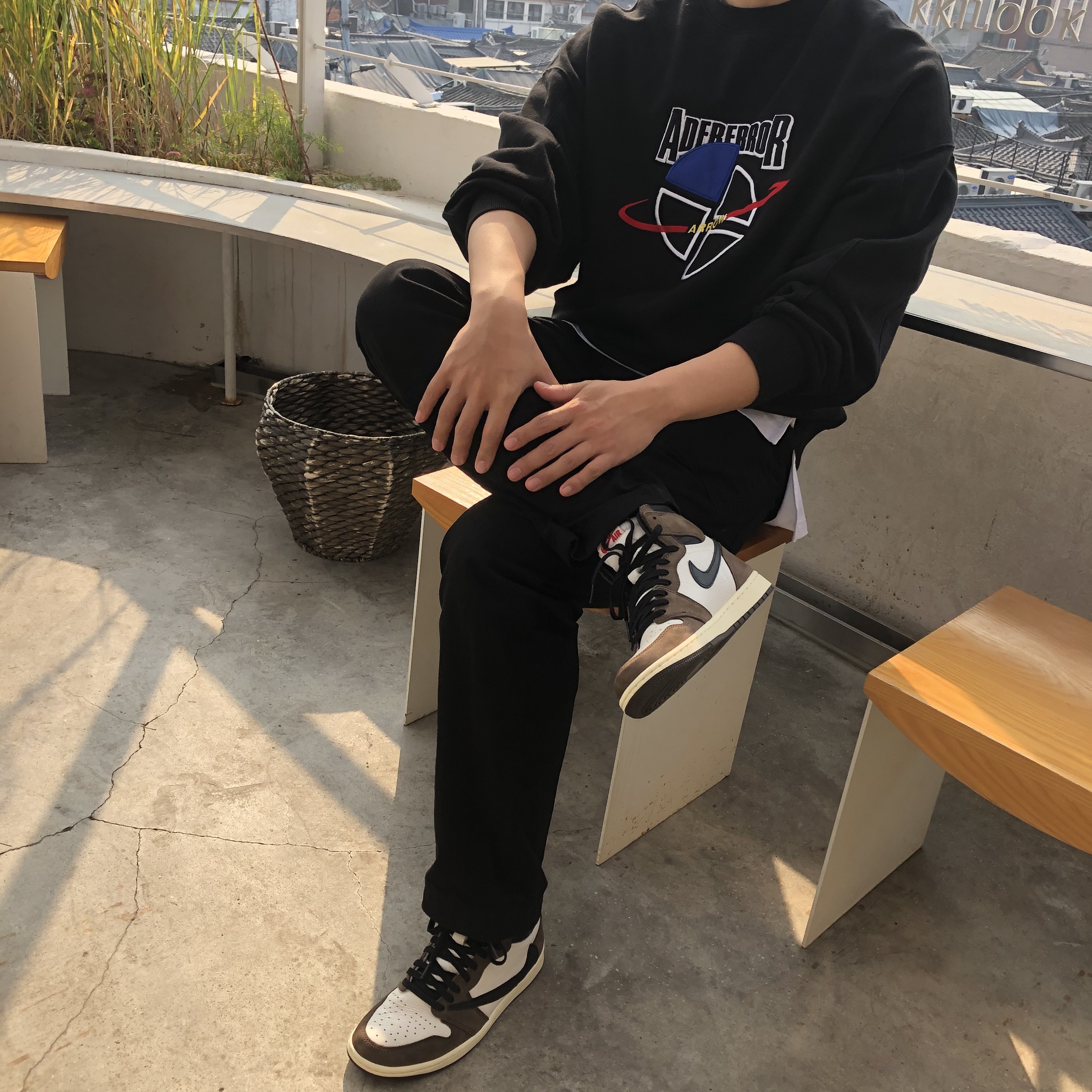 Jordan 1 x Travis Scott Retro High OG SP Mocha 착용 스타일