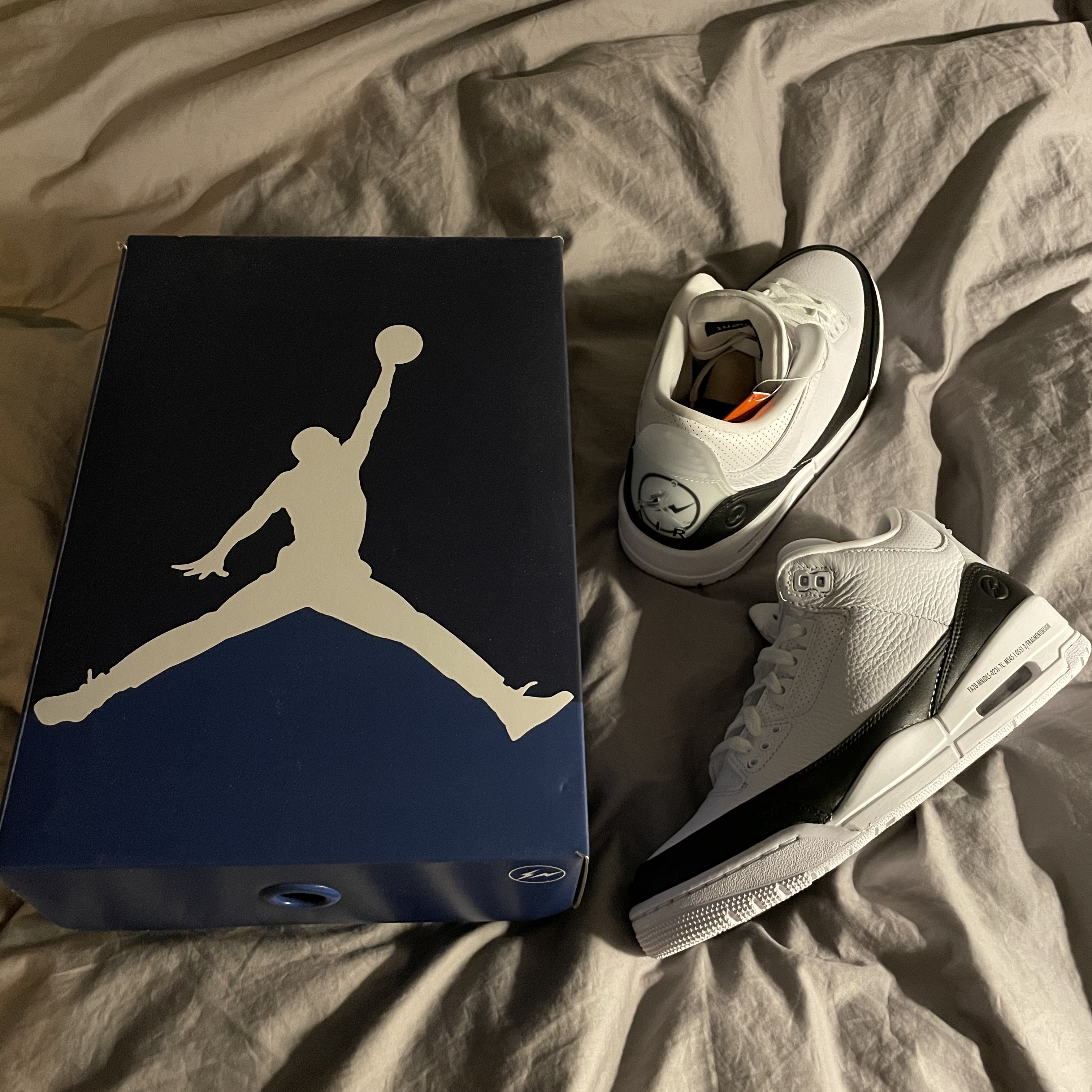 Jordan 3 x Fragment Retro SP White Black 착용 스타일