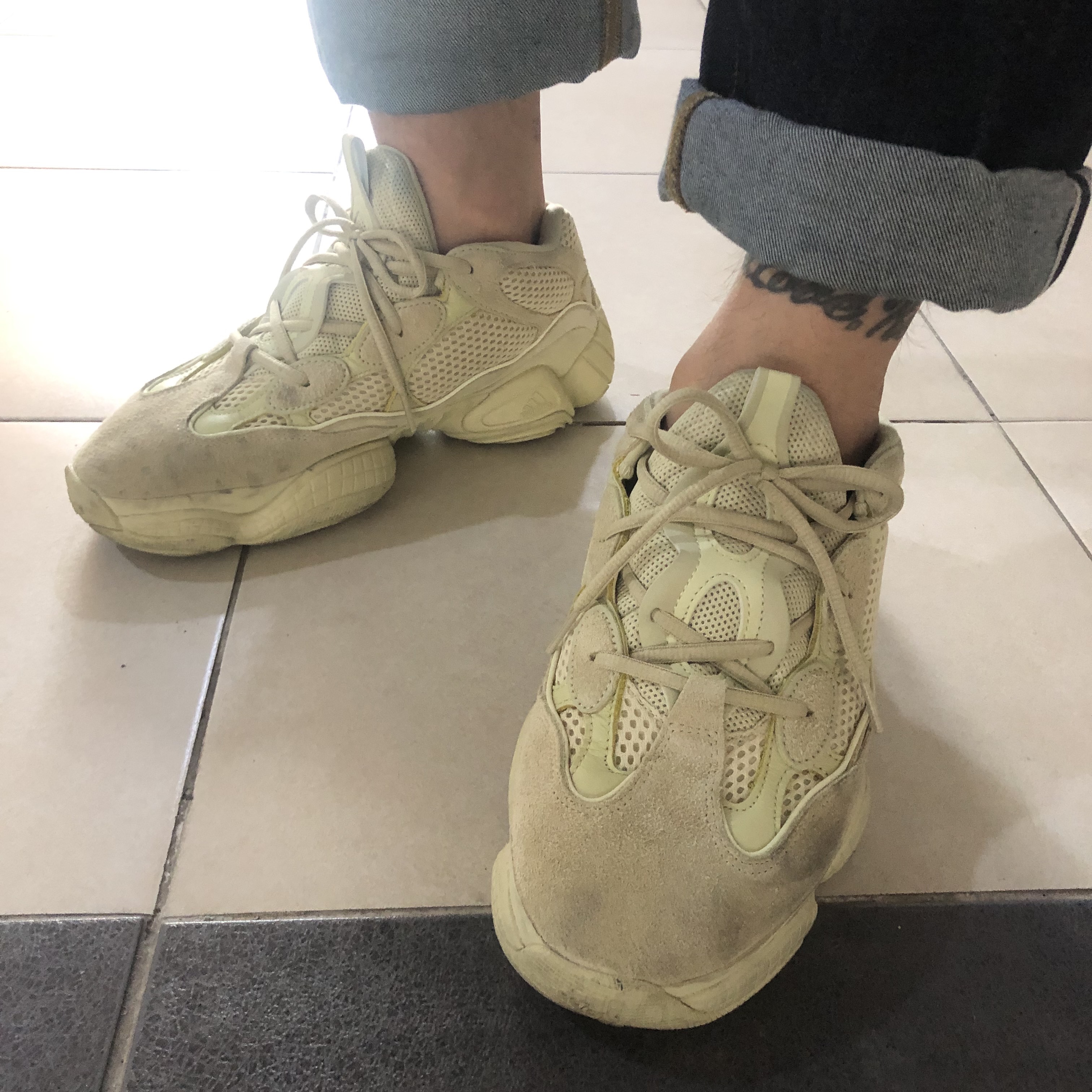 Adidas Yeezy 500 Super Moon Yellow 착용 스타일