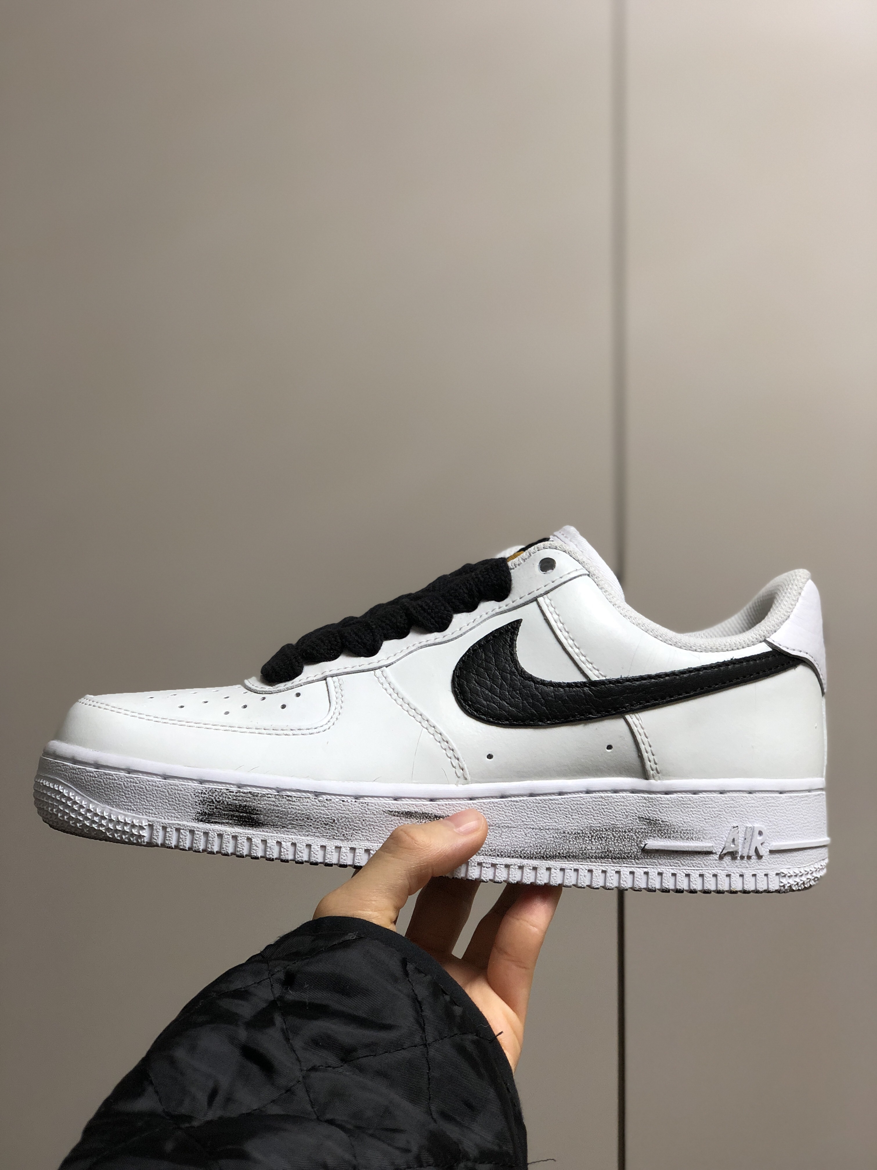 Nike x Peaceminusone Air Force 1 Low Para-Noise 2.0 착용 스타일