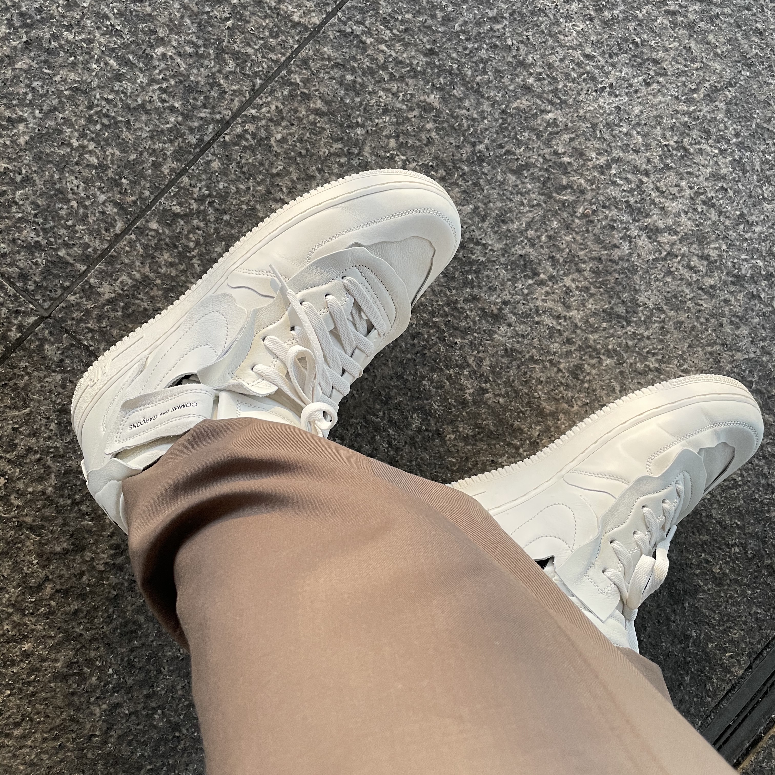 Nike x Comme des Garcons Homme Plus Air Force Mid White 착용 스타일 - 2