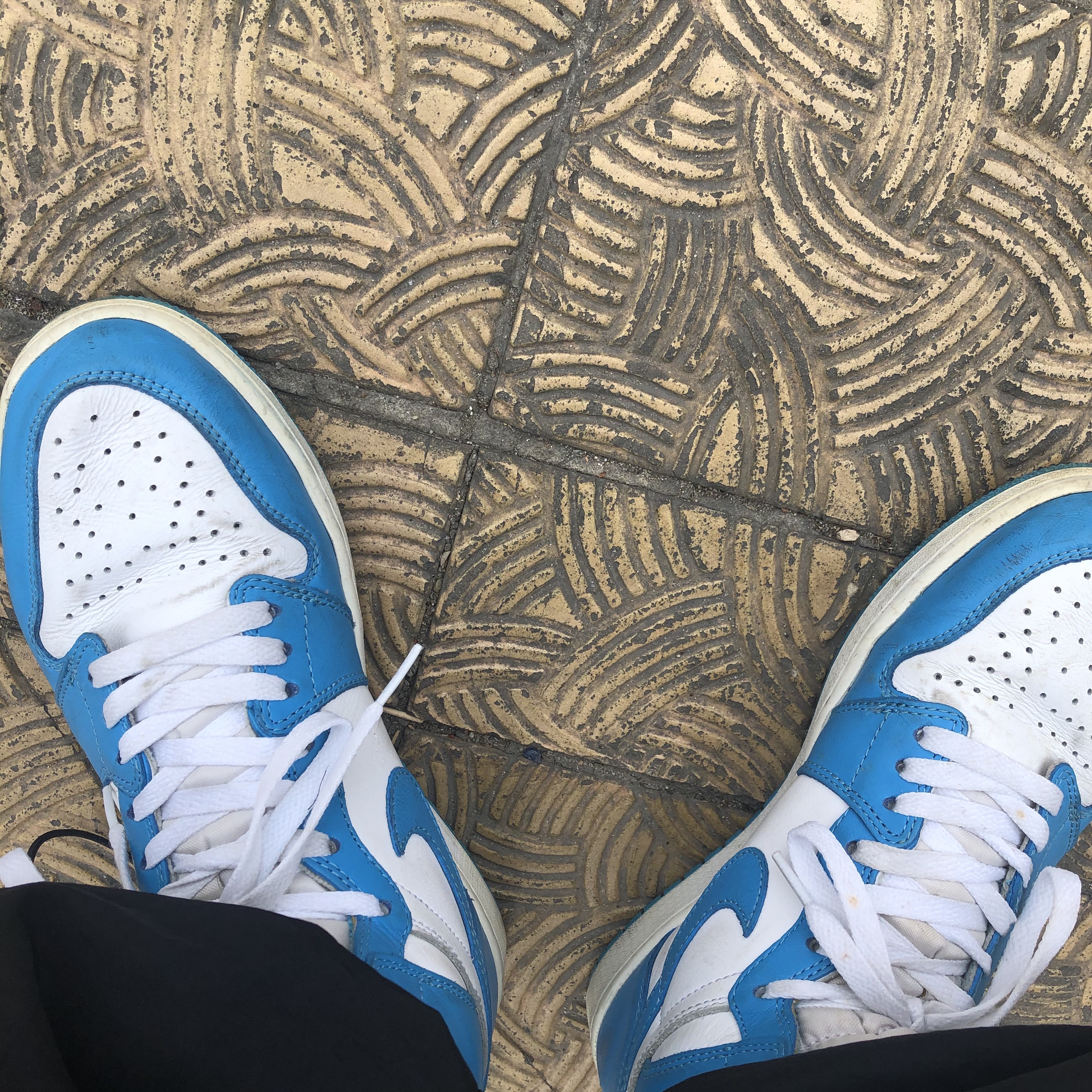 Jordan 1 Retro UNC 착용 스타일