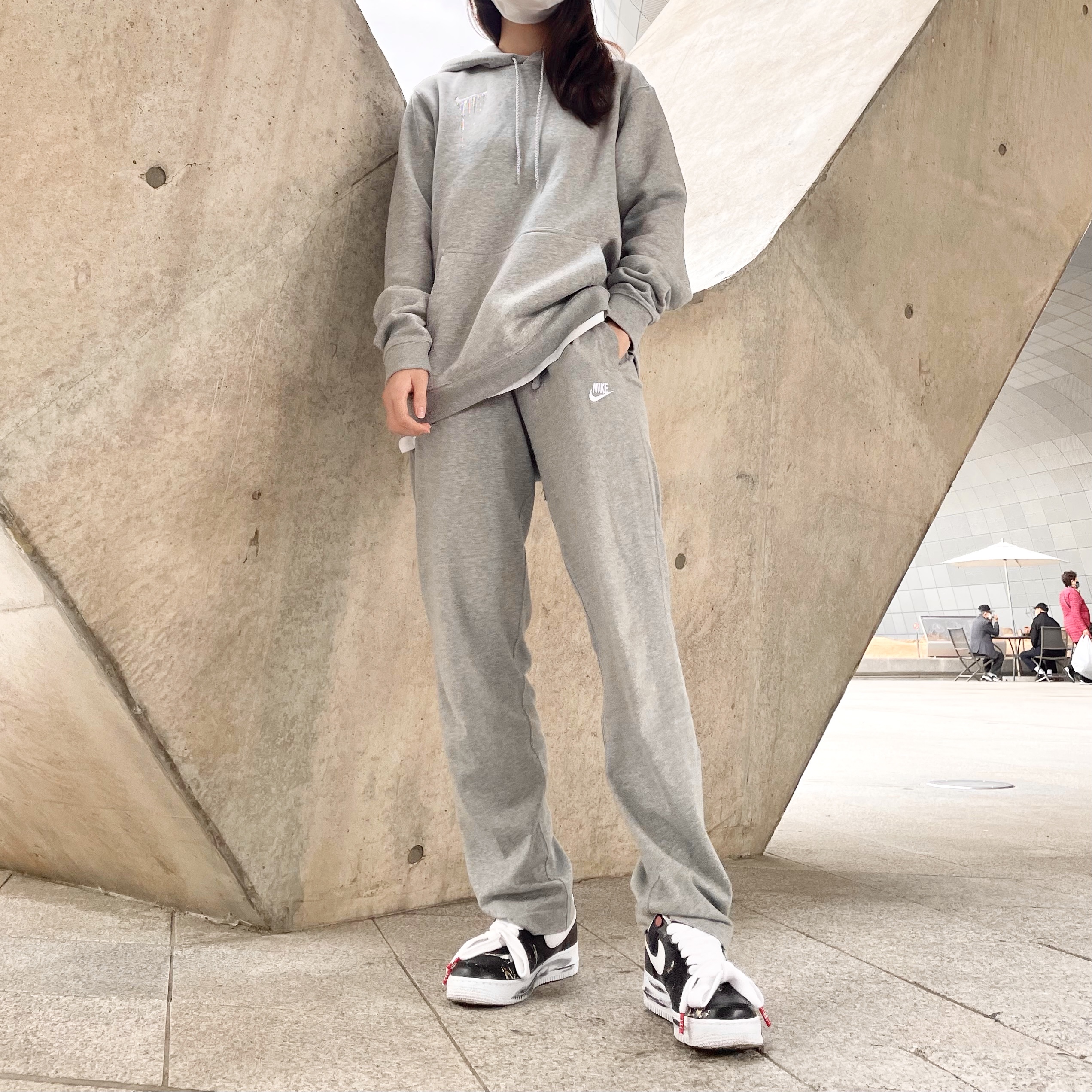 Nike x Peaceminusone Air Force 1 Low Para-Noise 착용 스타일