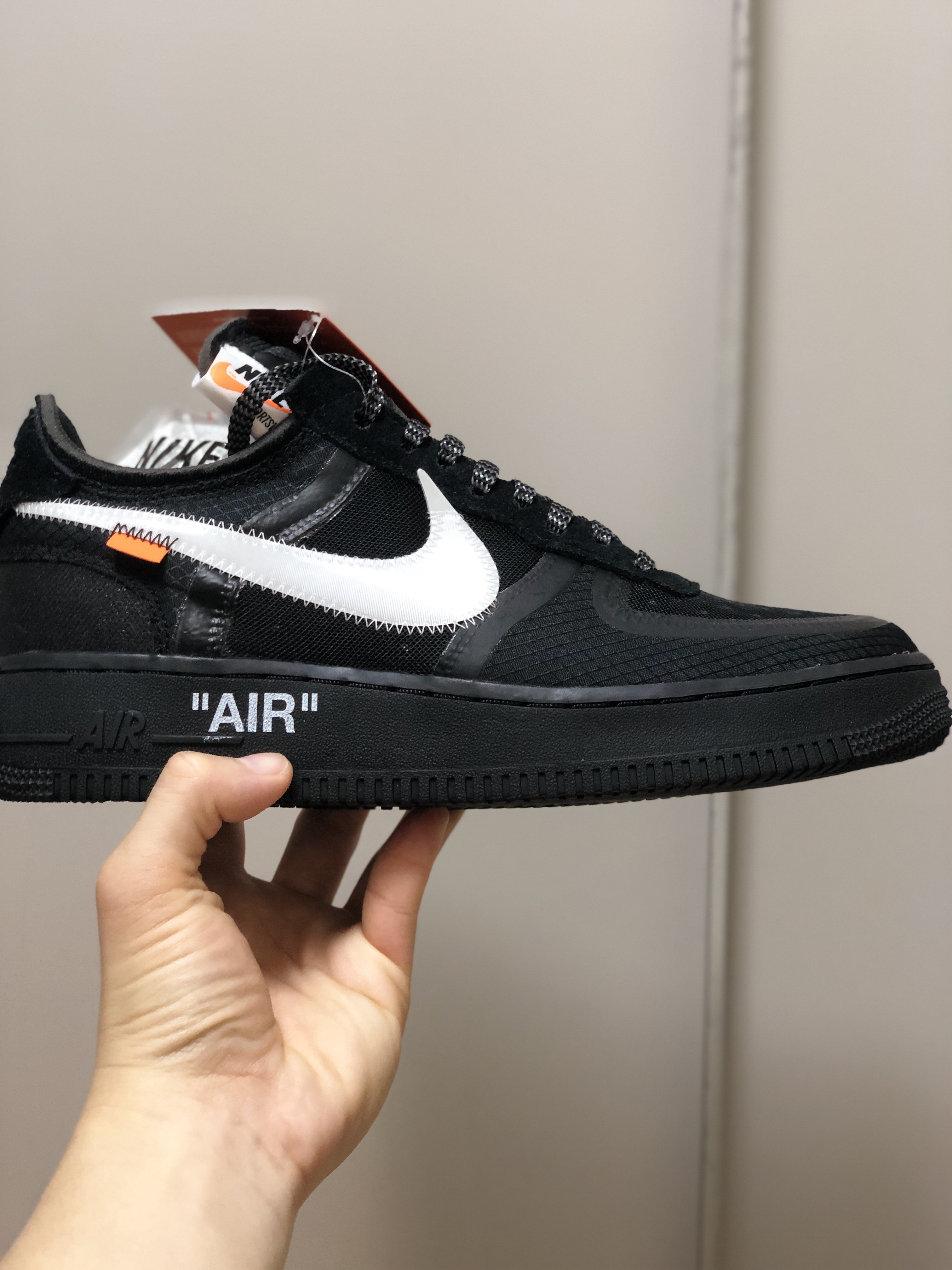 Nike x Off-White Air Force 1 Low Black White 착용 스타일