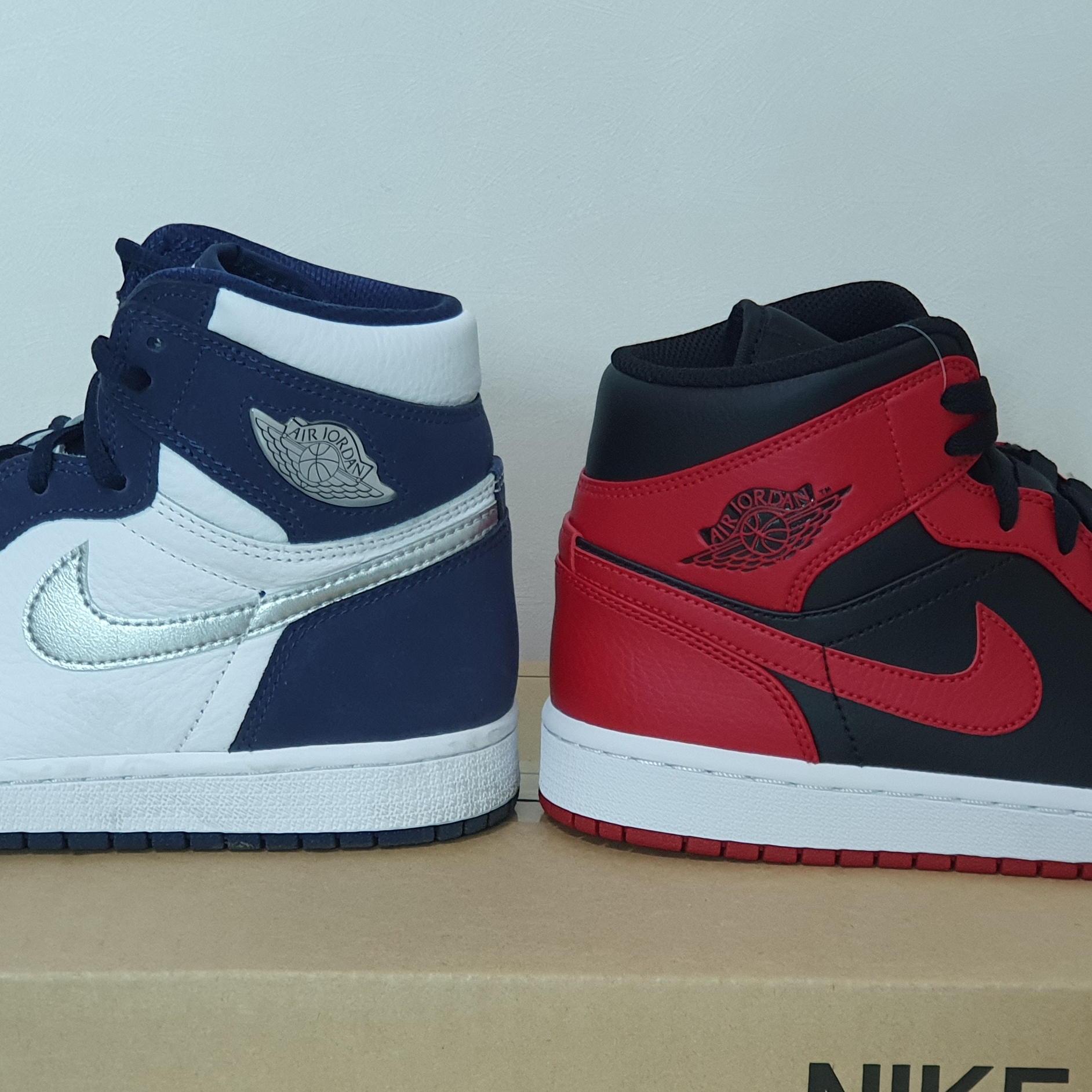 Jordan 1 Mid Bred Banned 2020, Jordan 1 High FlyEase Bred White Toe 착용 스타일 - 2