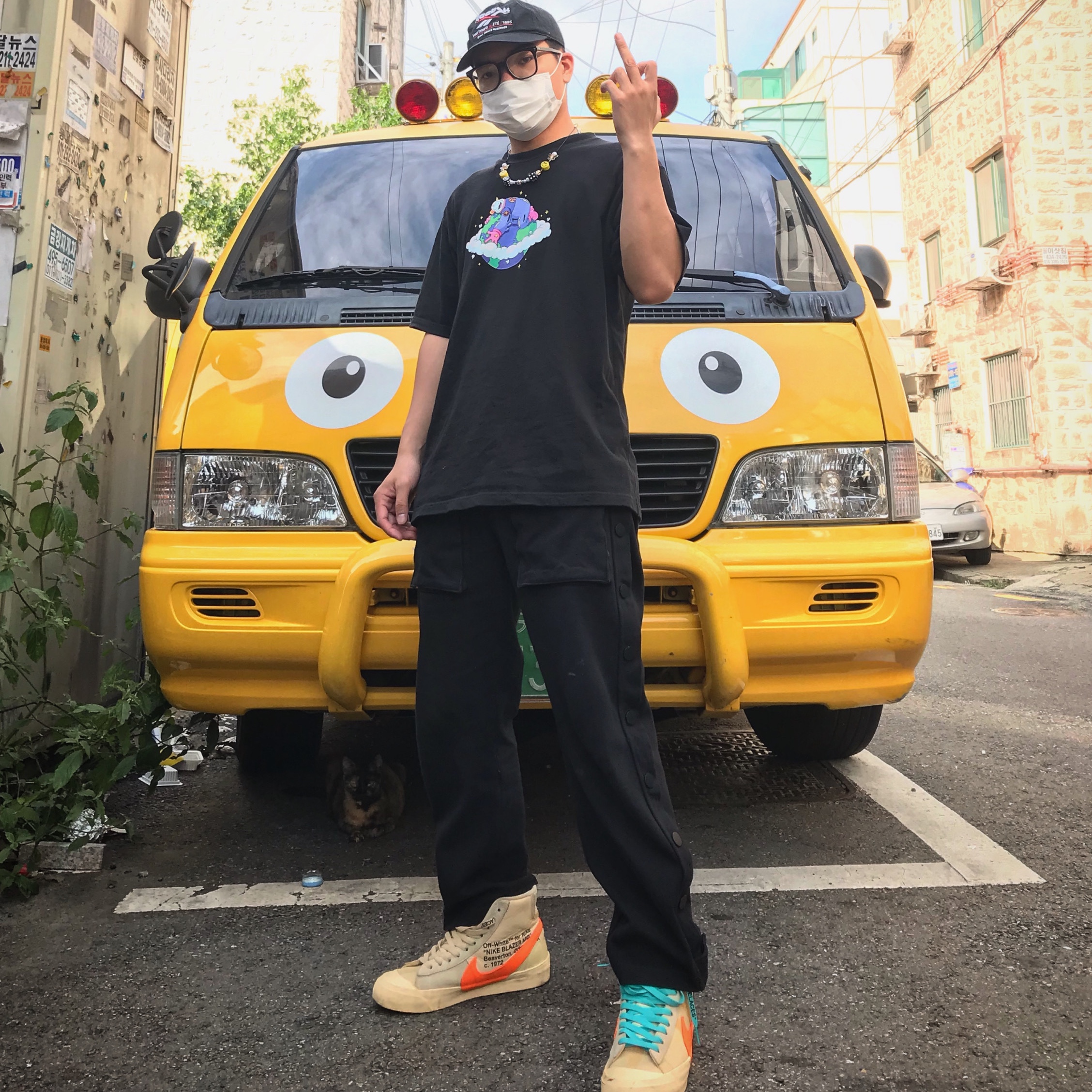 Nike x Off-White Blazer Mid Off-White All Hallow's Eve 착용 스타일 - 2