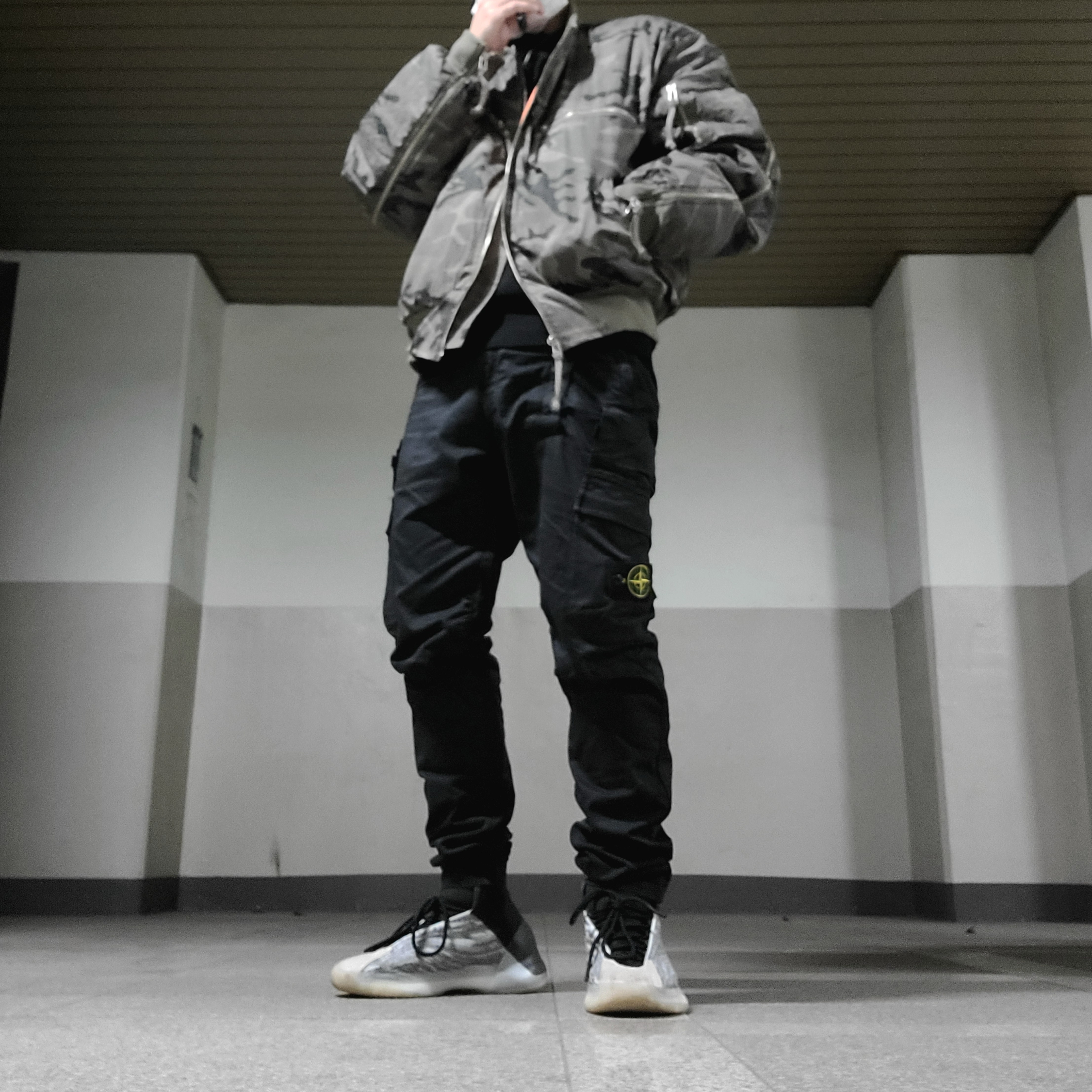 Adidas Yeezy QNTM Lifestyle 착용 스타일