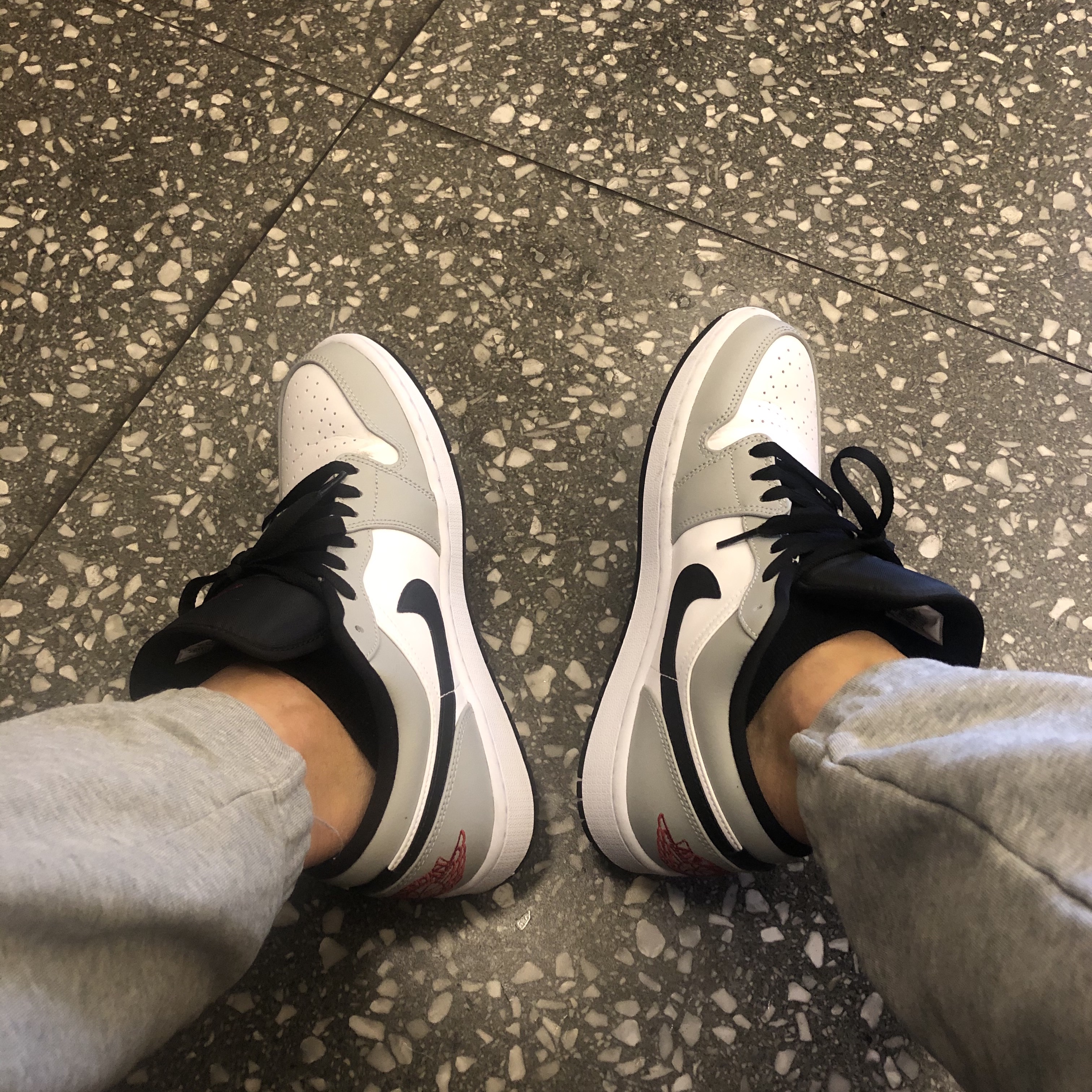 Jordan 1 Low Light Smoke Grey 착용 스타일