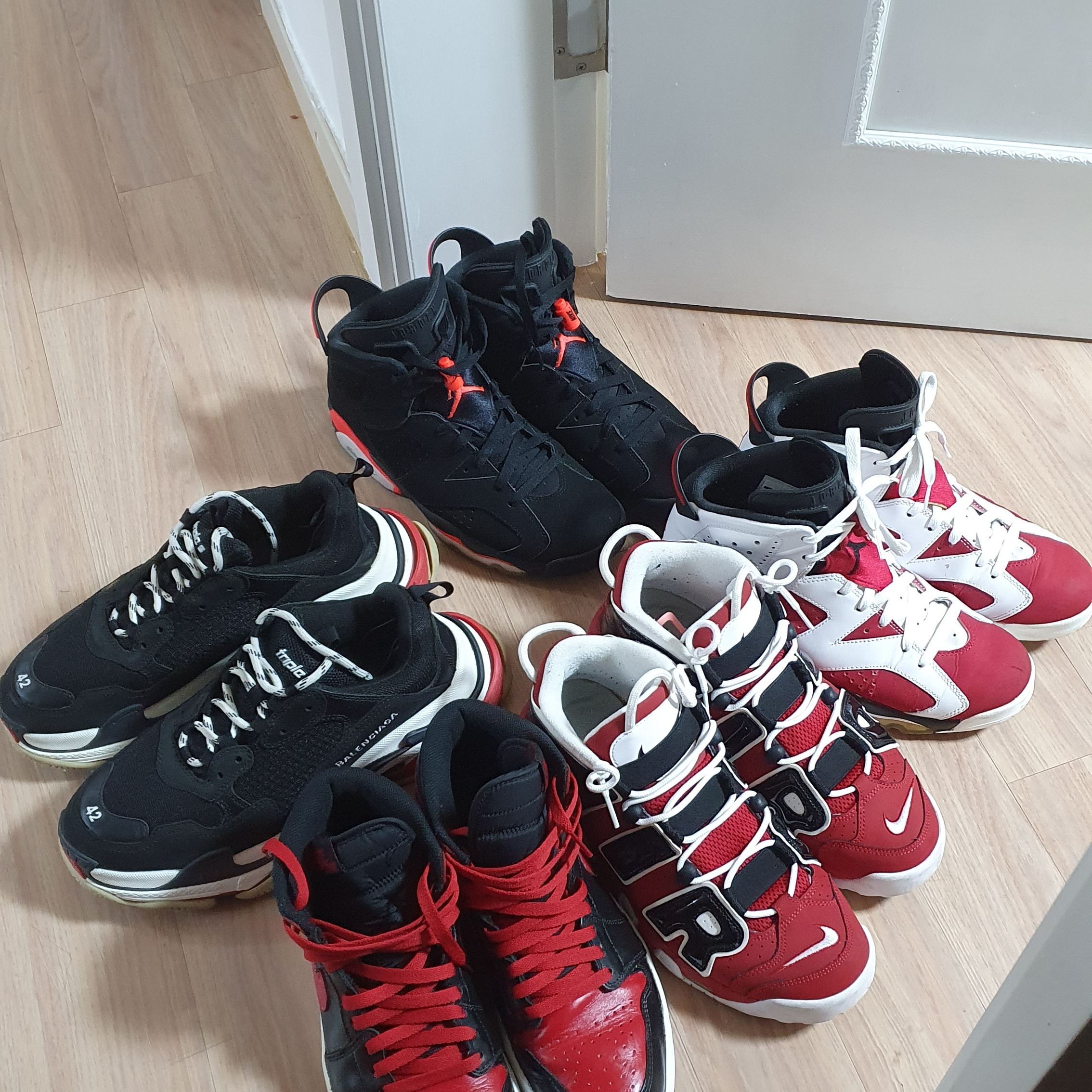 Jordan 1 Retro High OG Bred 2013, Nike Air More Uptempo 96 Bulls 2017 착용 스타일