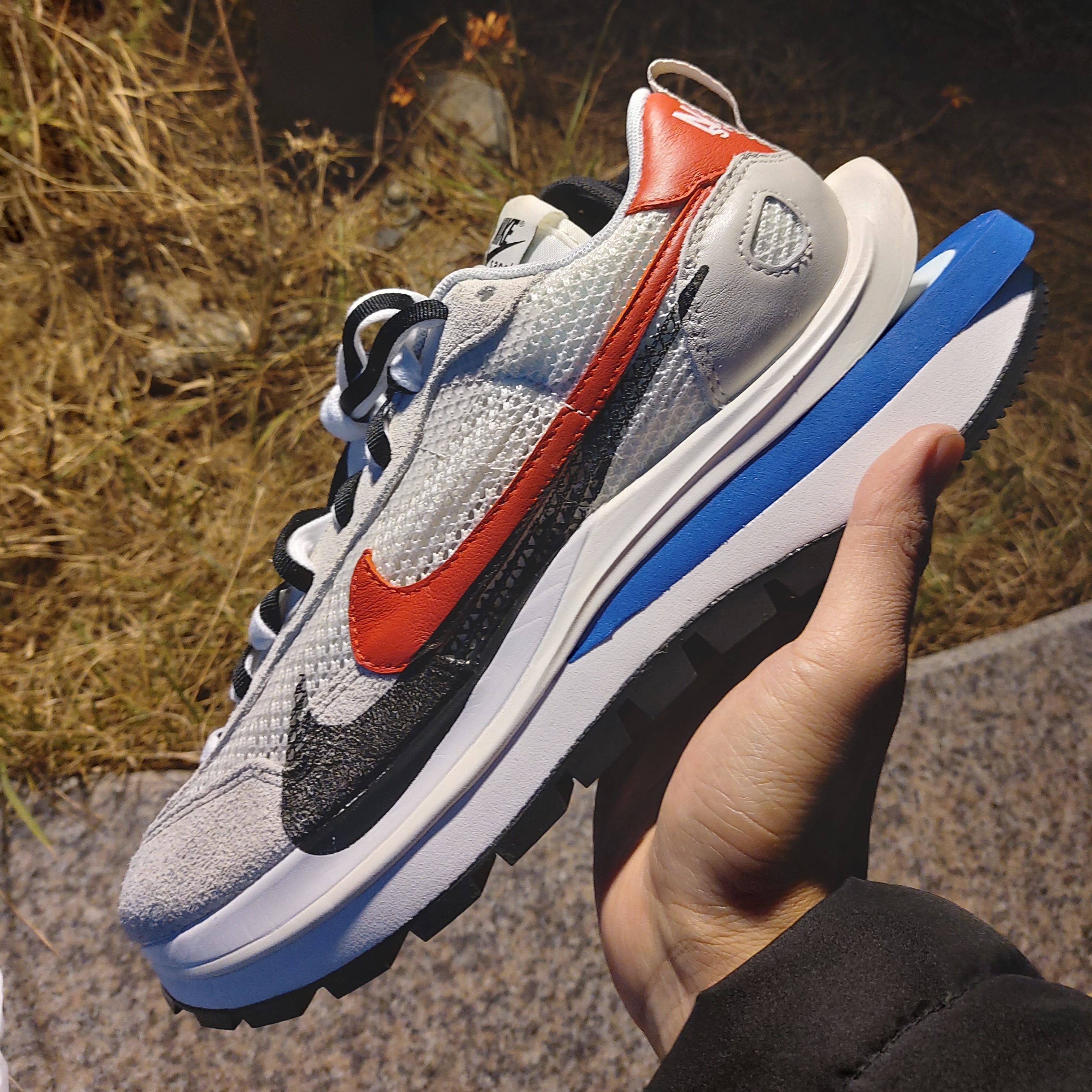 Nike x Sacai VaporWaffle Royal Fuchsia 착용 스타일