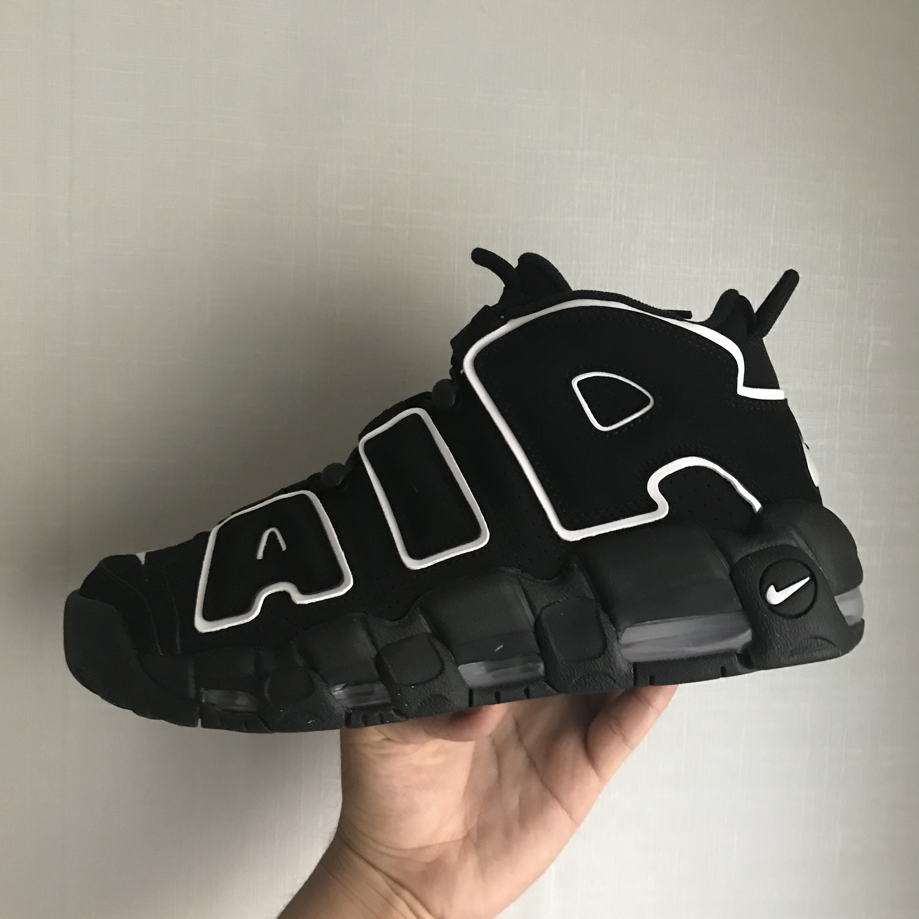Nike Air More Uptempo Black White 2020 착용 스타일