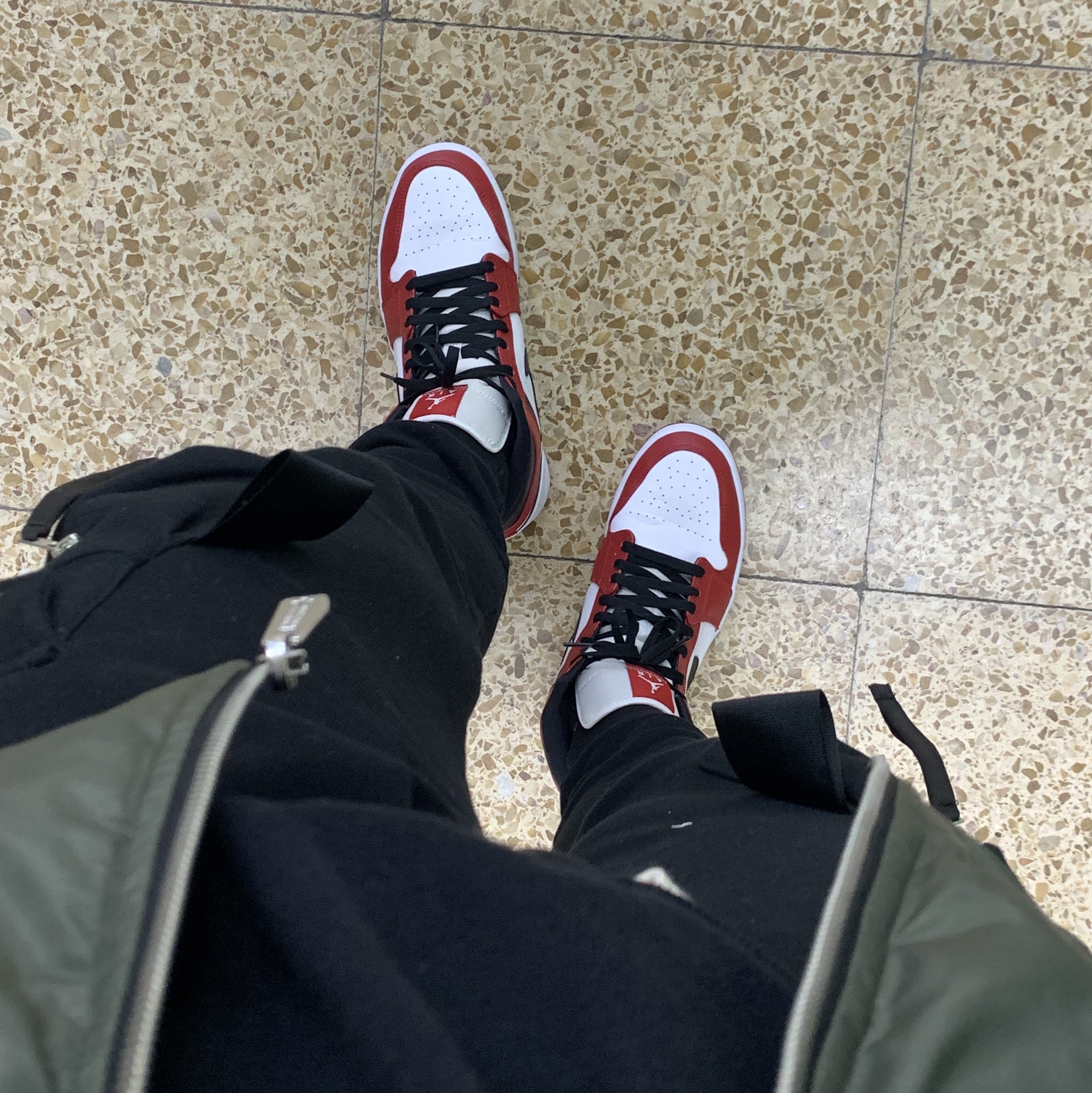 Jordan 1 Mid Chicago 2020, Jordan 1 Retro High OG Chicago 2015 착용 스타일 - 1