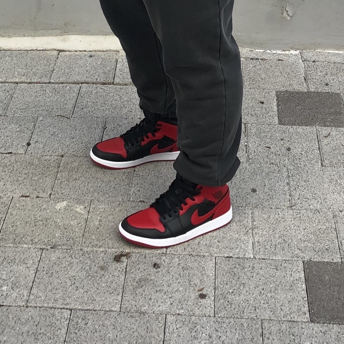 Jordan 1 Mid Bred Banned 2020 착용 스타일