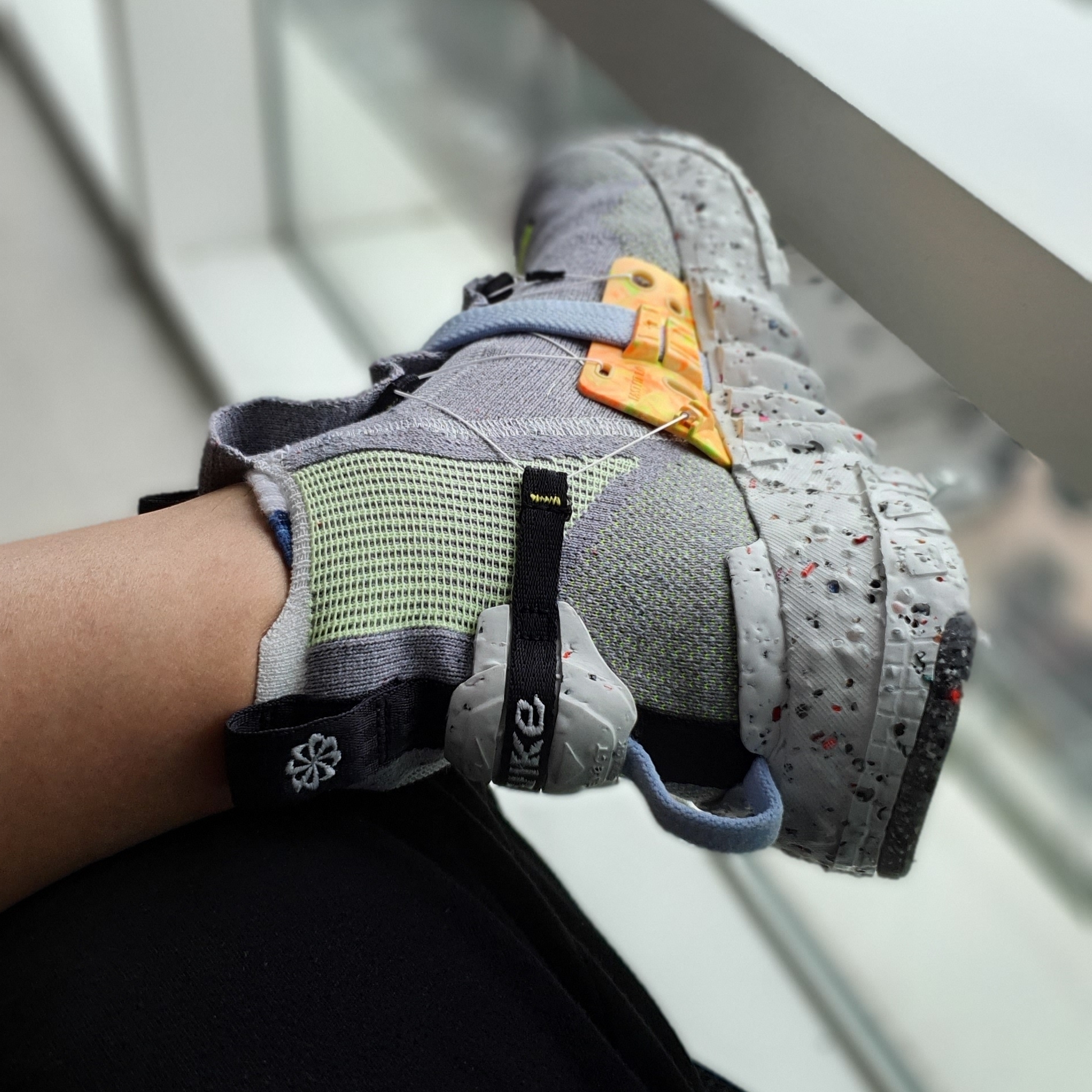 Nike Space Hippie 03 Volt 착용 스타일 - 3