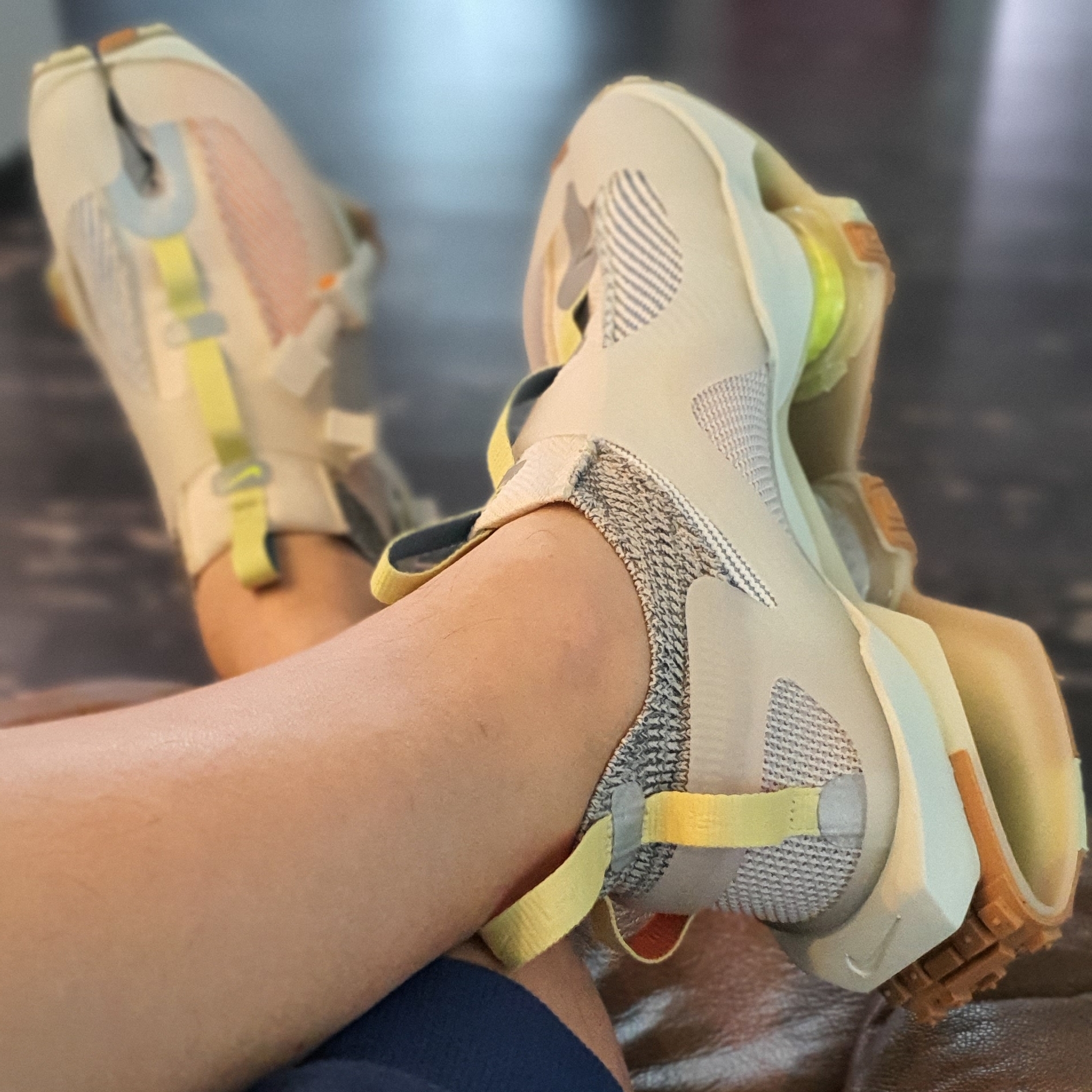 Nike ISPA Road Warrior Volt 착용 스타일 - 3