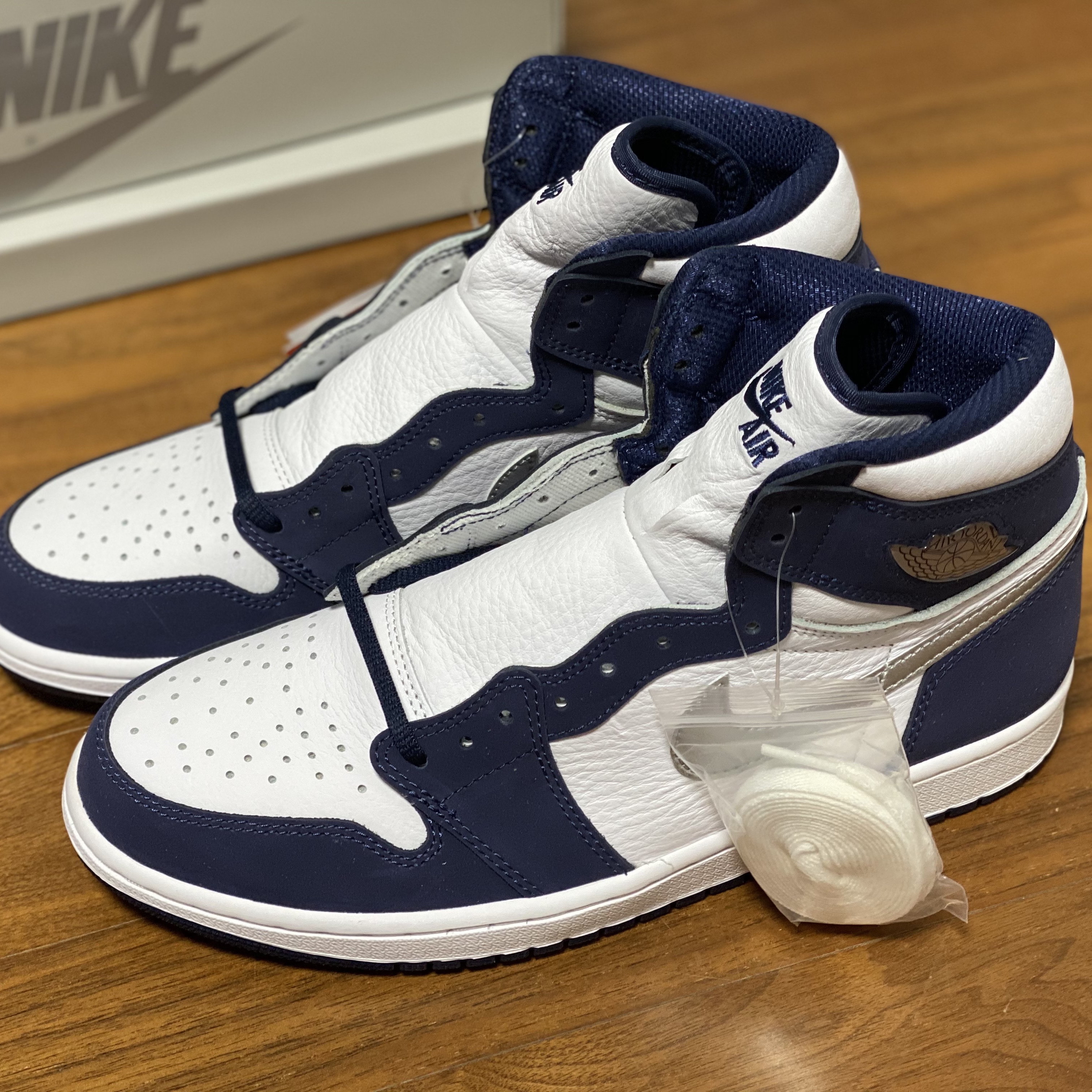 Jordan 1 Retro High OG CO.JP Midnight Navy 착용 스타일 - 4