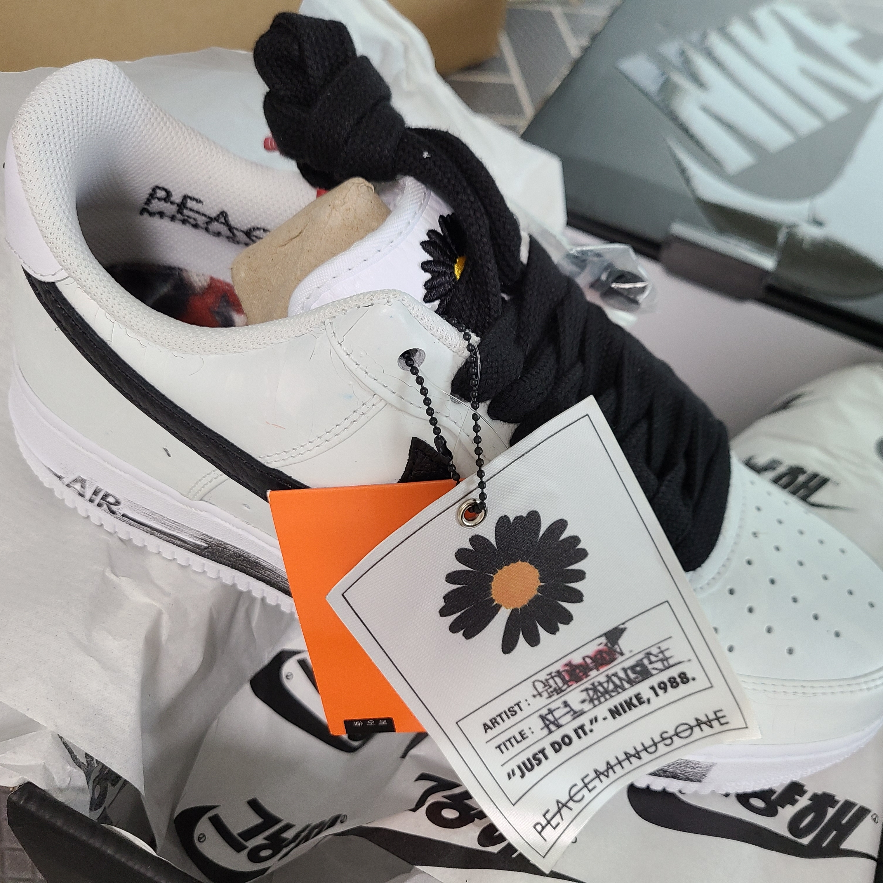 Nike x Peaceminusone Air Force 1 Low Para-Noise 2.0 착용 스타일 - 2