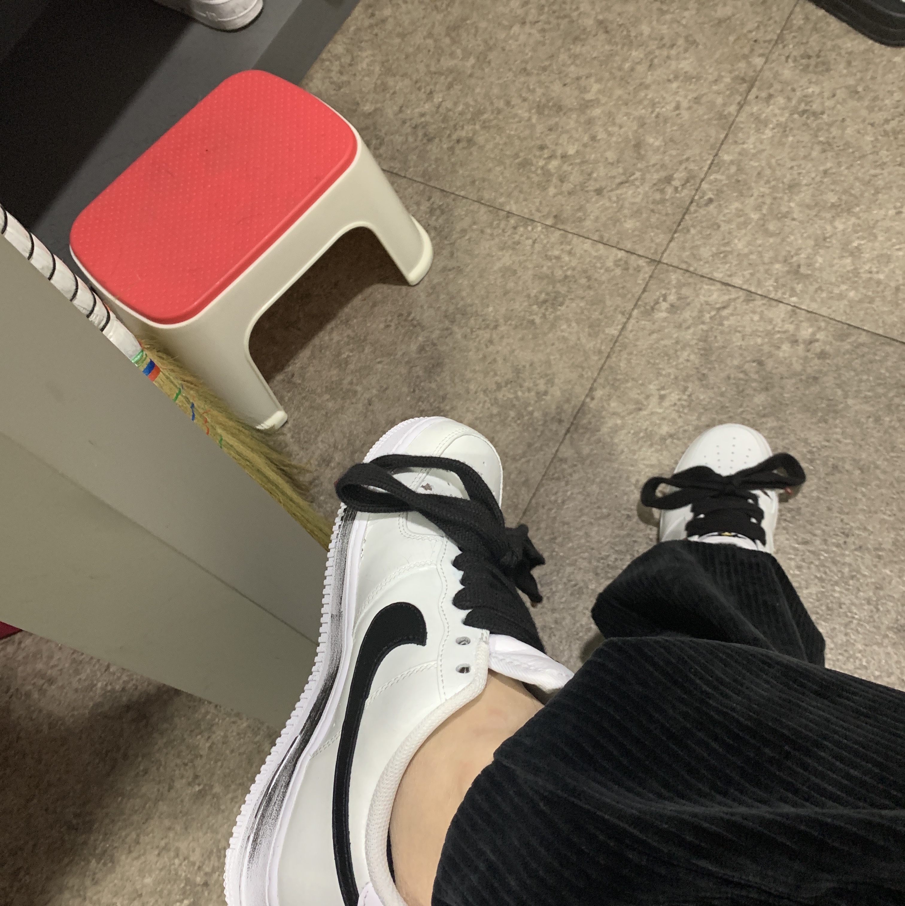Nike x Peaceminusone Air Force 1 Low Para-Noise 2.0 착용 스타일 - 2