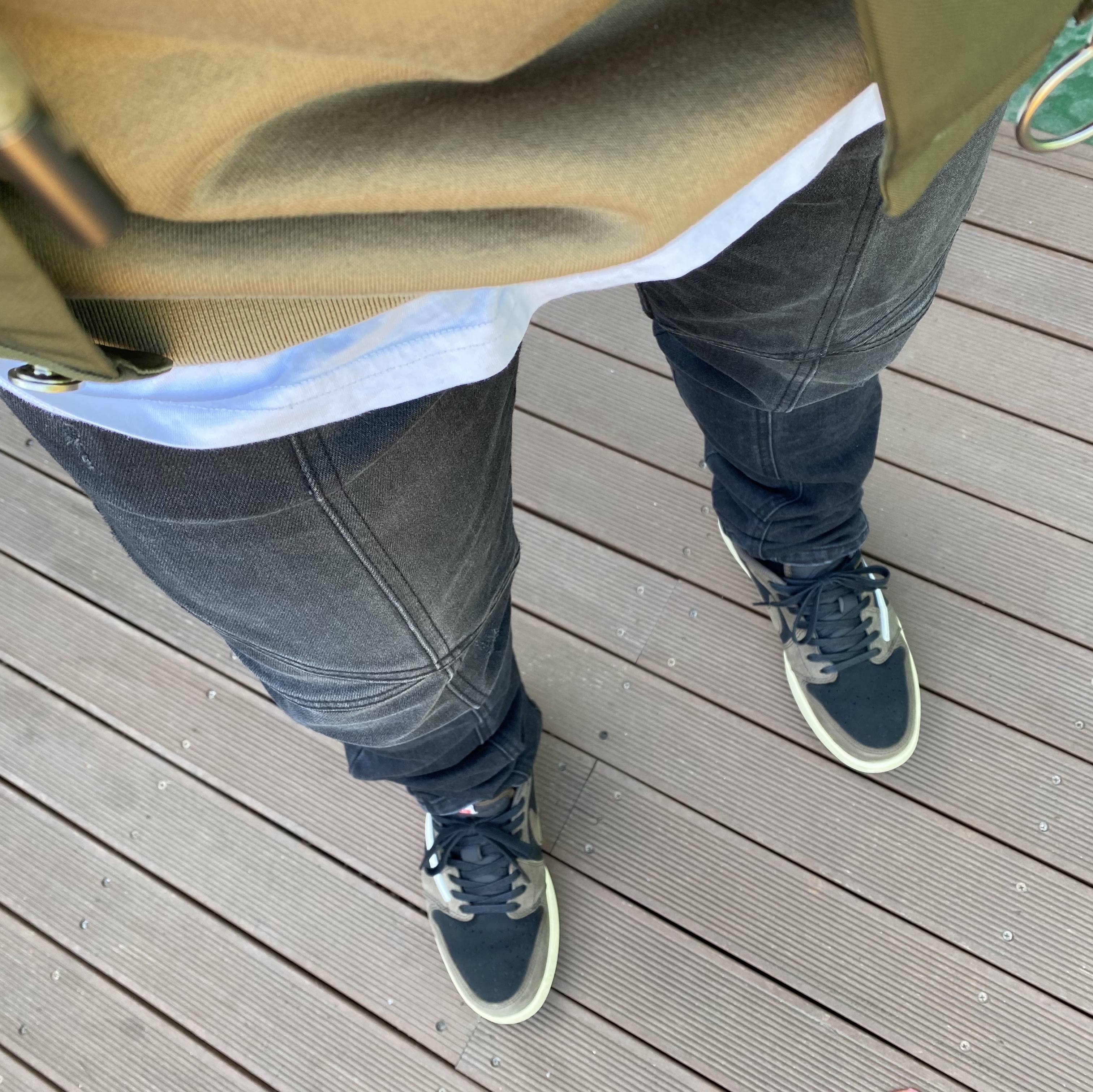 Jordan 1 x Travis Scott Retro Low OG SP Mocha, Nike Dunk Low SP Veneer 착용 스타일 - 1