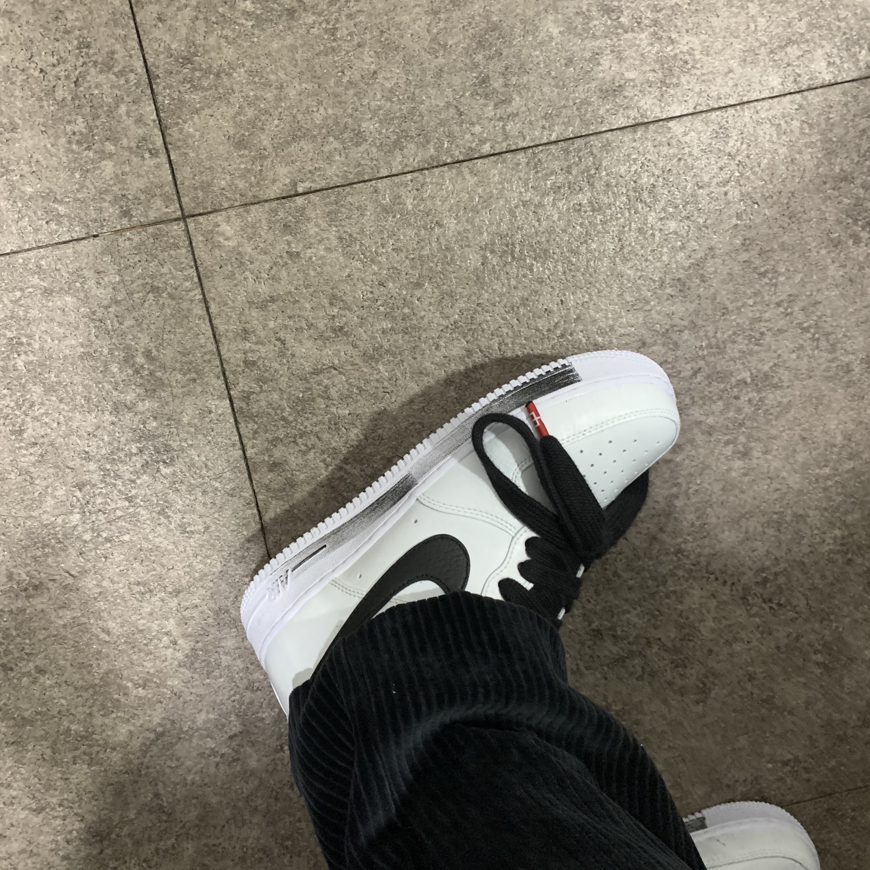 Nike x Peaceminusone Air Force 1 Low Para-Noise 2.0 착용 스타일 - 3