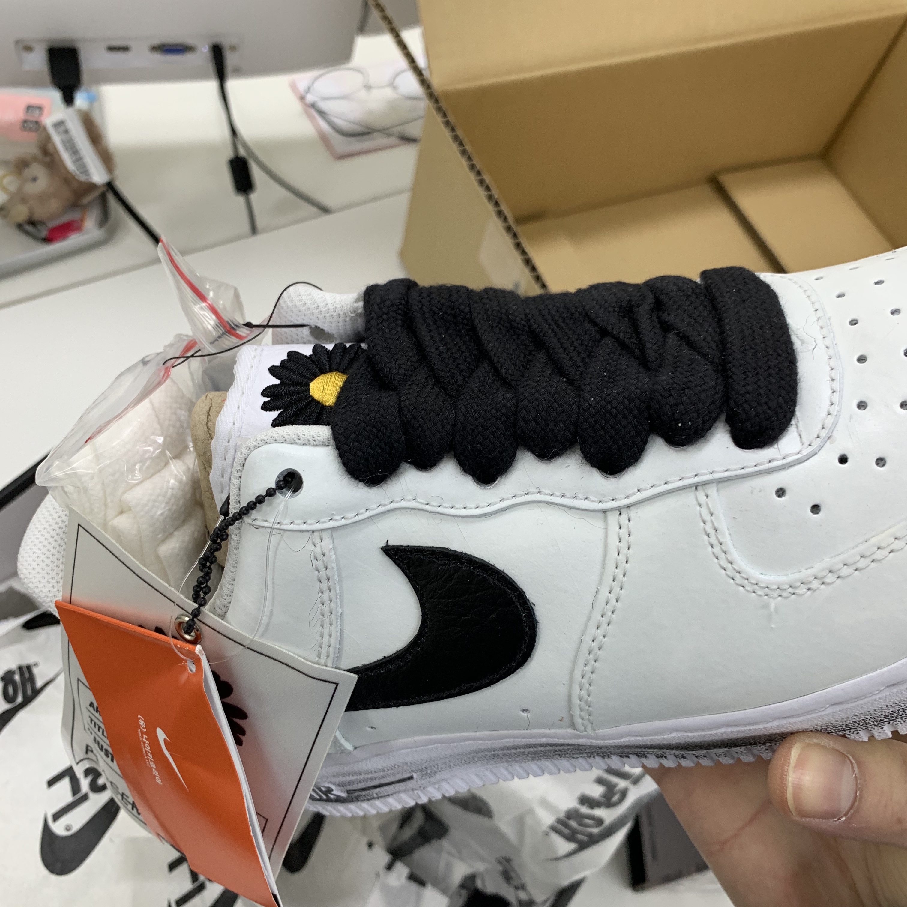 Nike x Peaceminusone Air Force 1 Low Para-Noise 2.0 착용 스타일