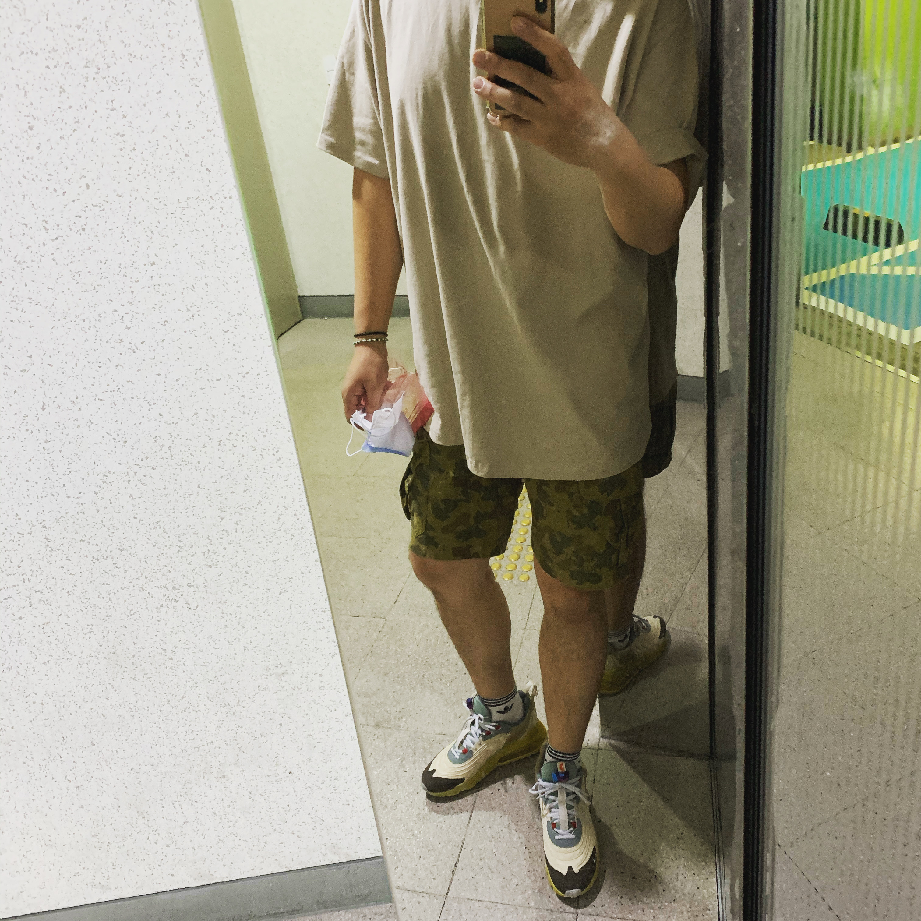 Nike x Travis Scott Air Max 270 React Cactus Trails 착용 스타일