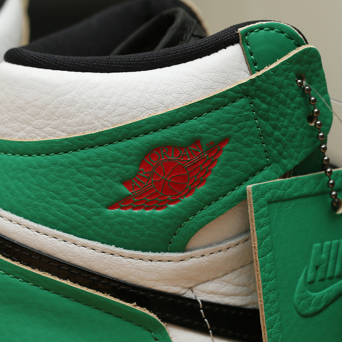 (W) Jordan 1 Retro High OG Lucky Green 착용 스타일 - 3