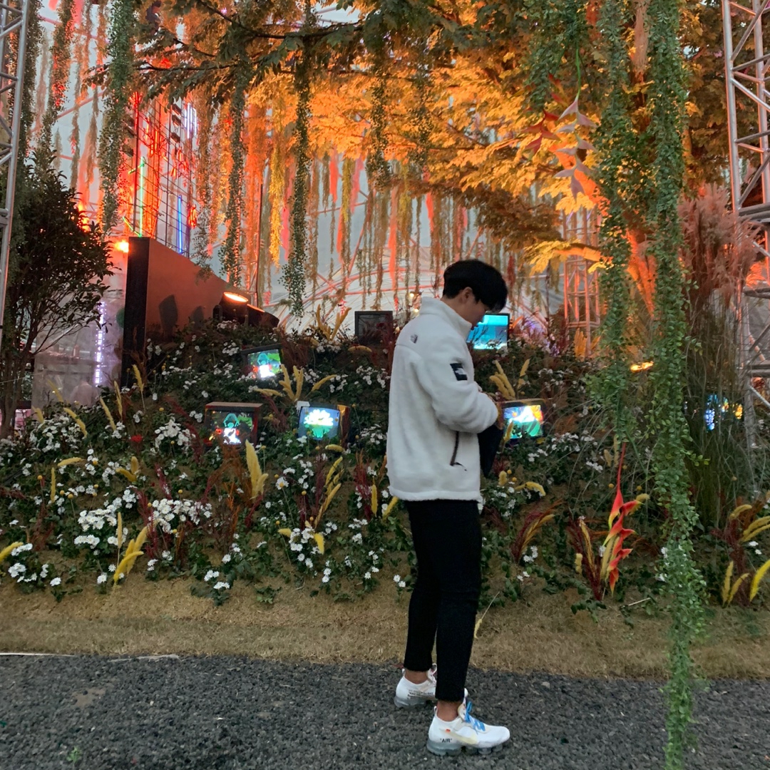 Nike x Off-White Air VaporMax V2 White 착용 스타일