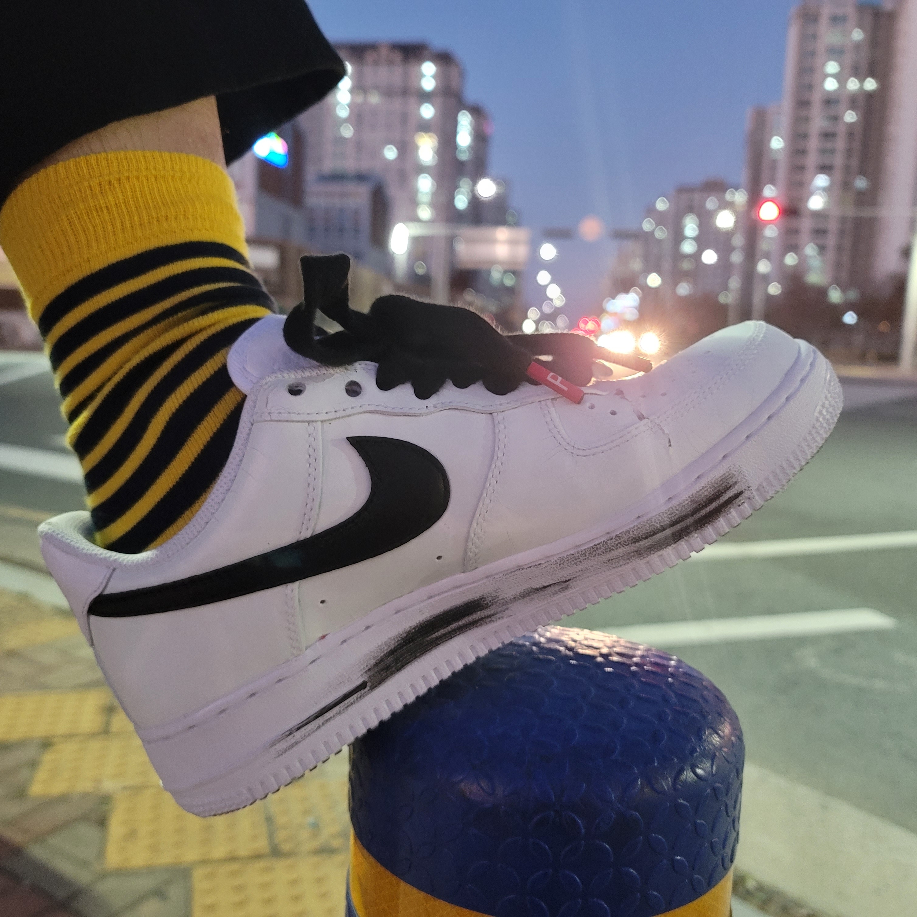 Nike x Peaceminusone Air Force 1 Low Para-Noise 2.0 착용 스타일