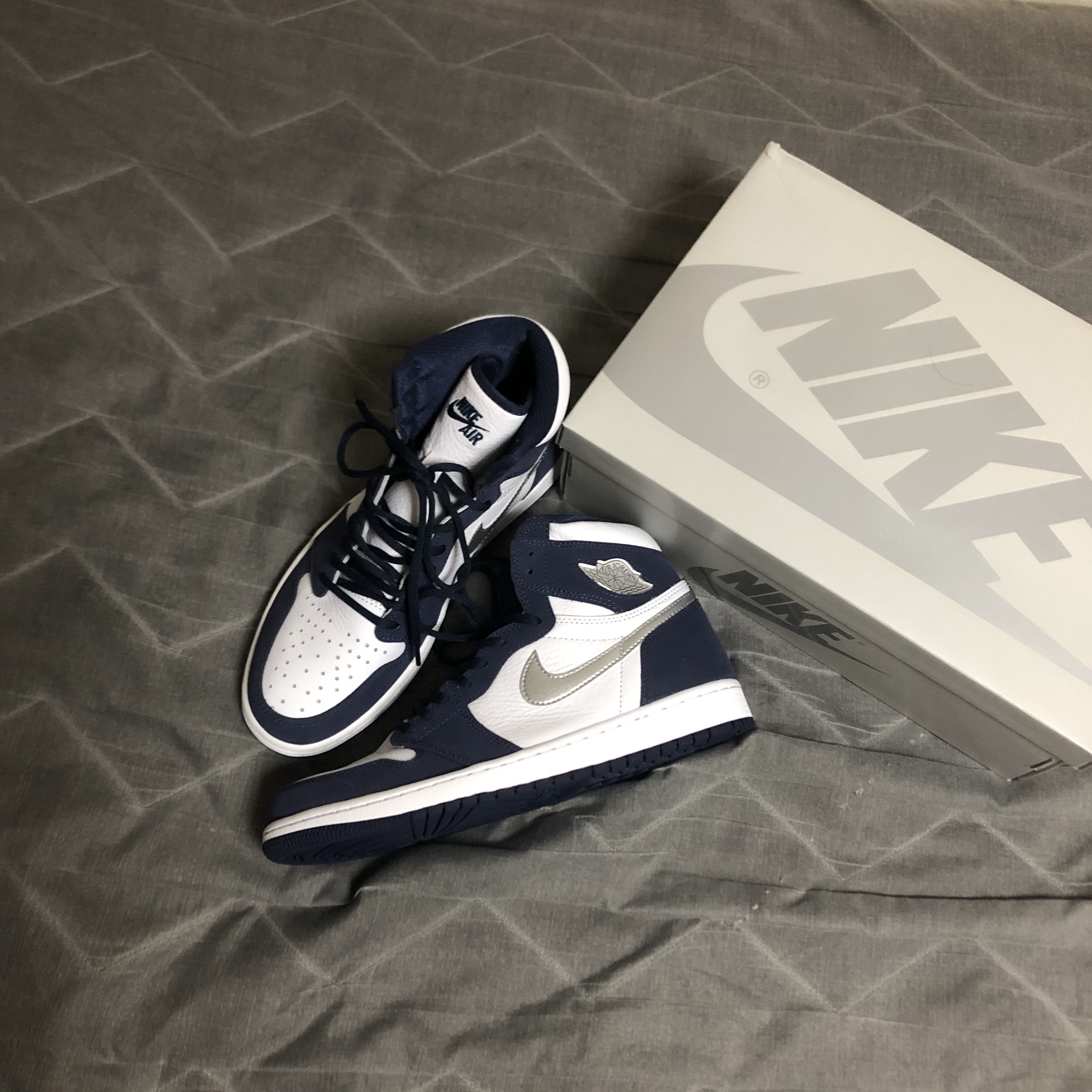 Jordan 1 Retro High OG CO.JP Midnight Navy 착용 스타일 - 1