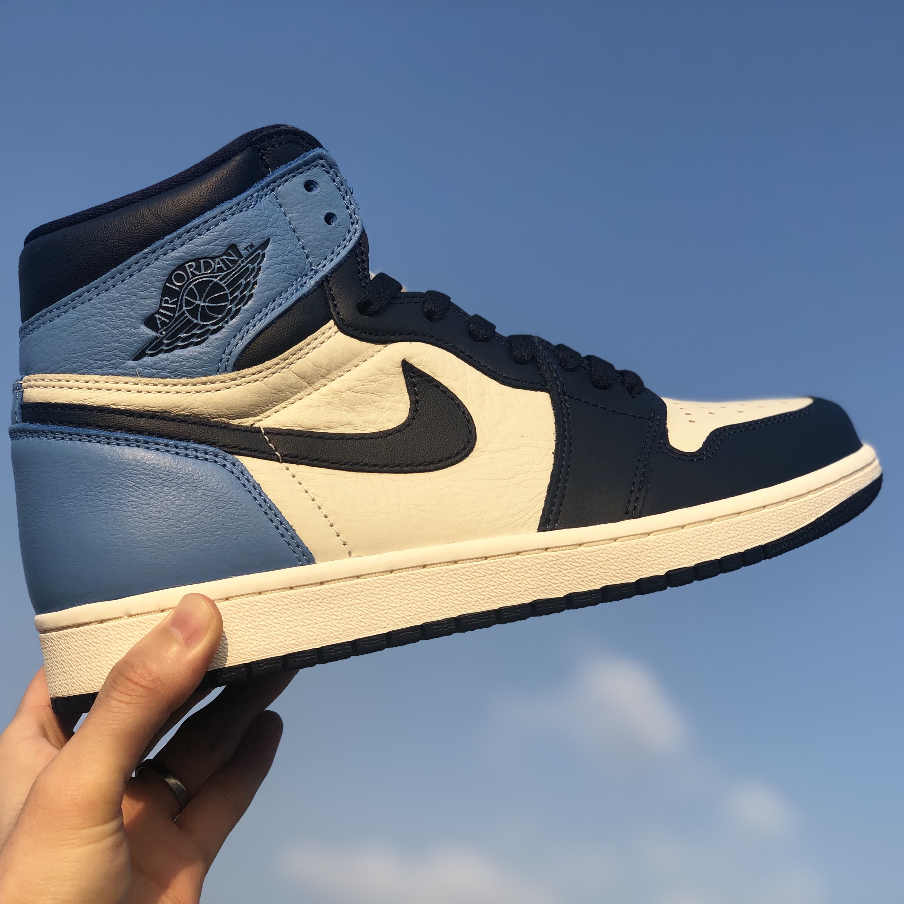 Jordan 1 Retro High Obsidian UNC 착용 스타일