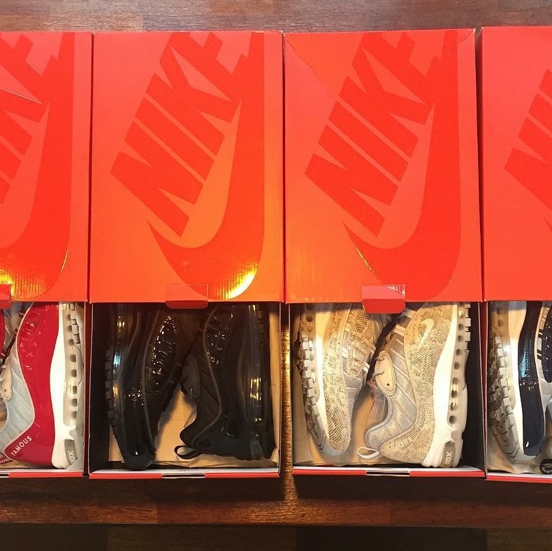 Nike x Supreme Air Max 98 Snakeskin, Nike x Supreme Air Max 98 Varsity Red 착용 스타일