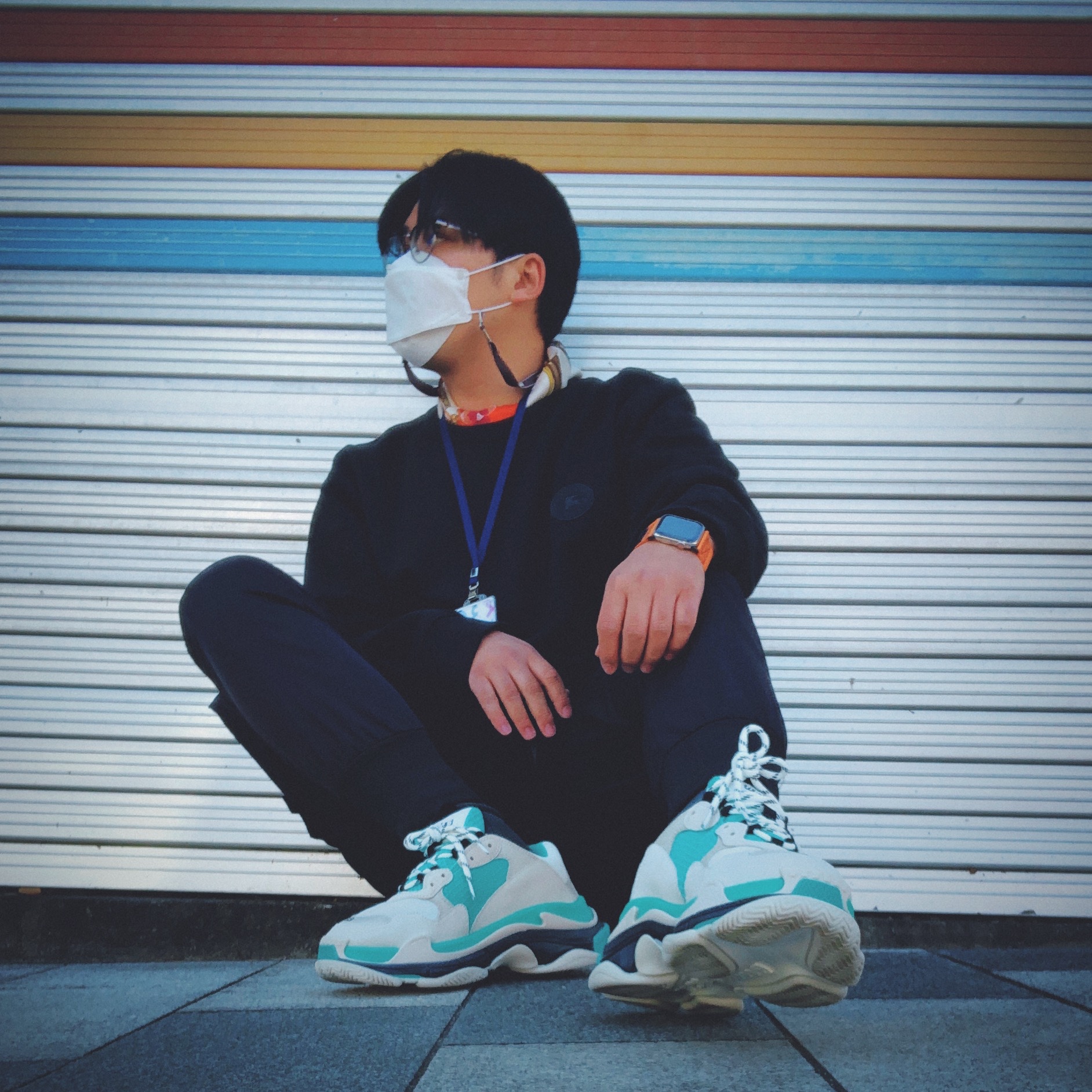Balenciaga Triple S White Grey Turquoise 착용 스타일 - 1