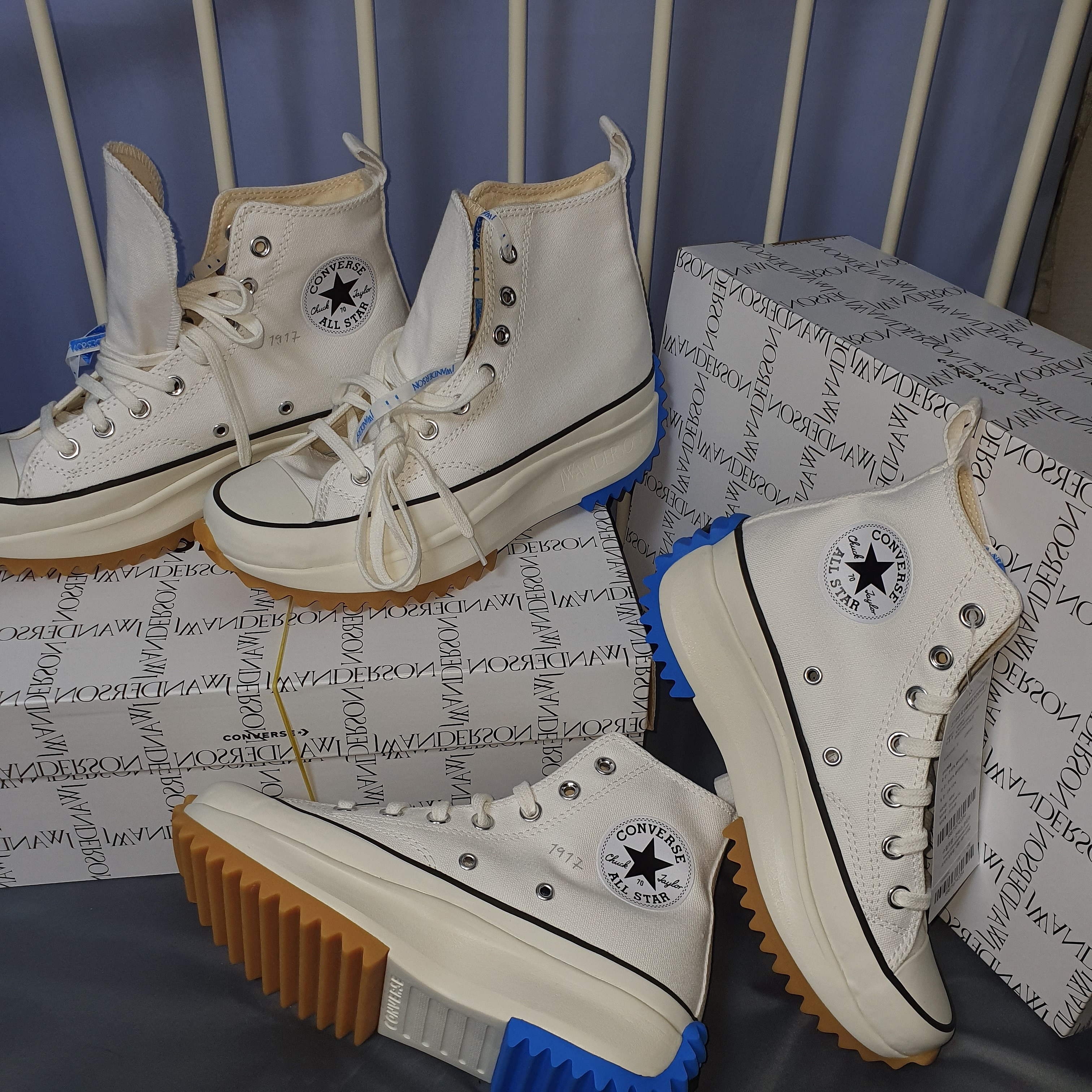 Converse x JW Anderson Run Star Hike Hi White, (TD) Nike x Travis Scott Air Force 1 Low Cactus Jack 착용 스타일 - 4