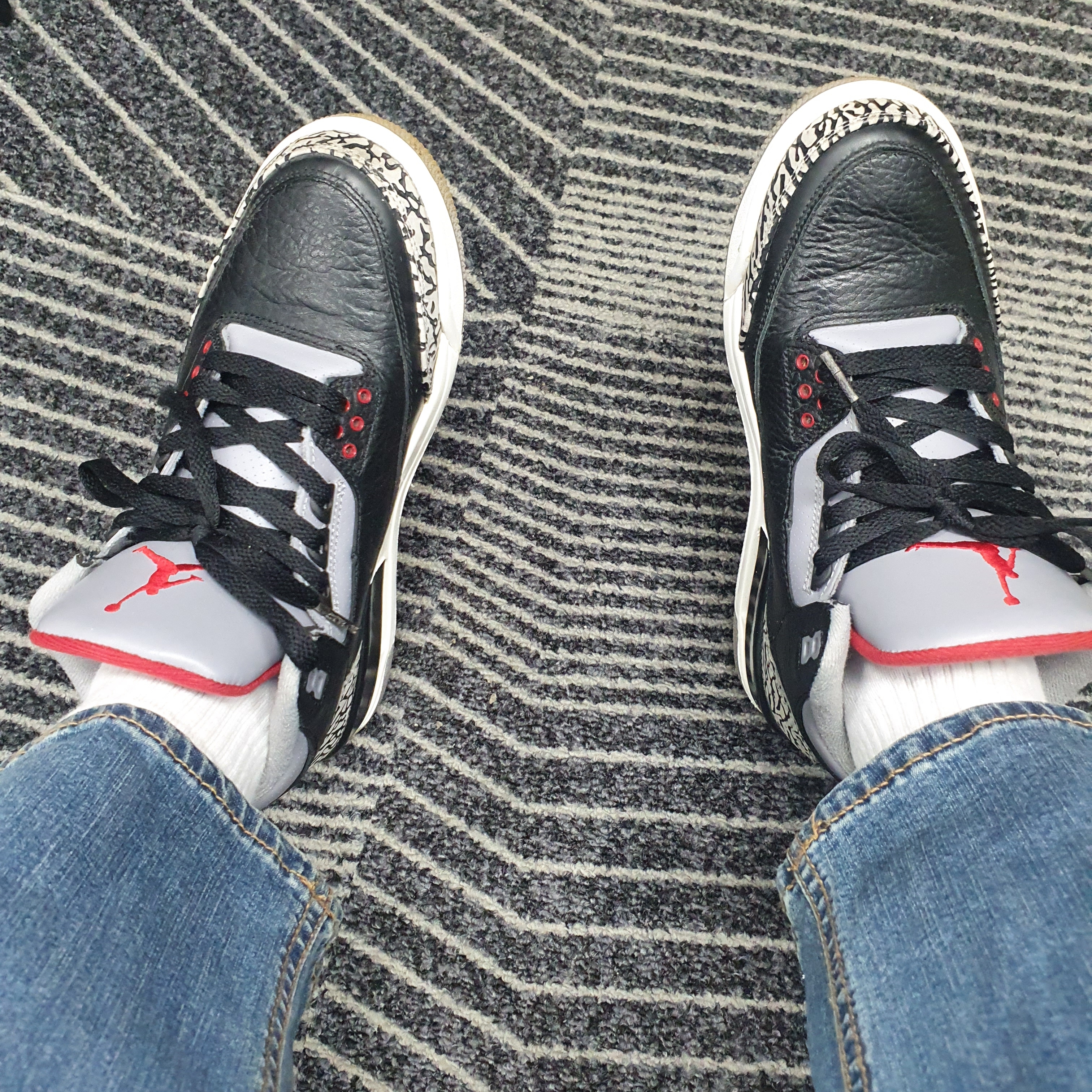 Jordan 4 Retro Fear Pack, Jordan 3 Retro OG Black Cement 2018 착용 스타일 - 2