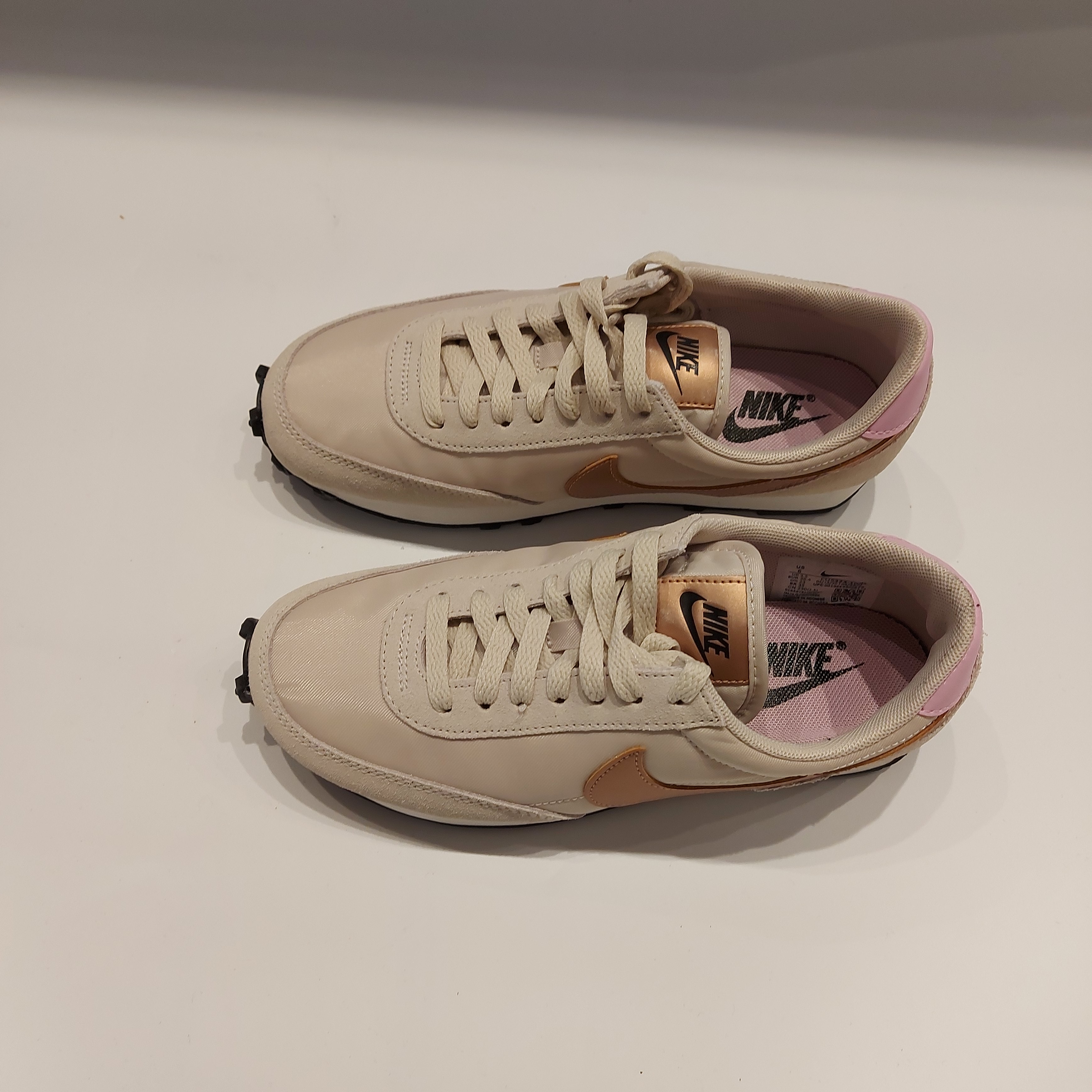 (W) Nike Daybreak RTL Metallic Red Bronze 착용 스타일 - 4